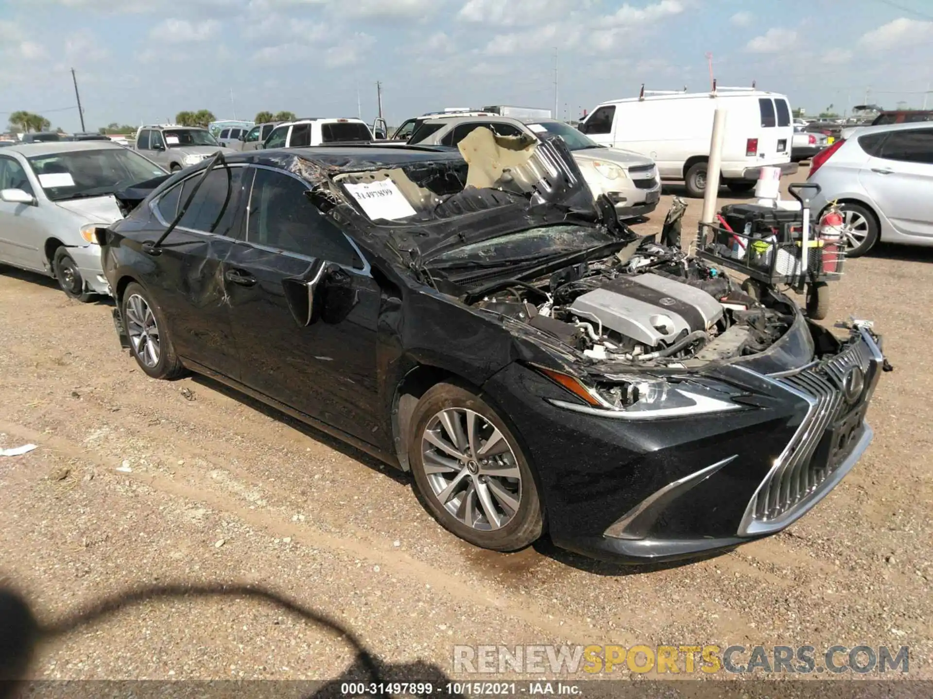 1 Photograph of a damaged car 58ADZ1B19LU071766 LEXUS ES 2020