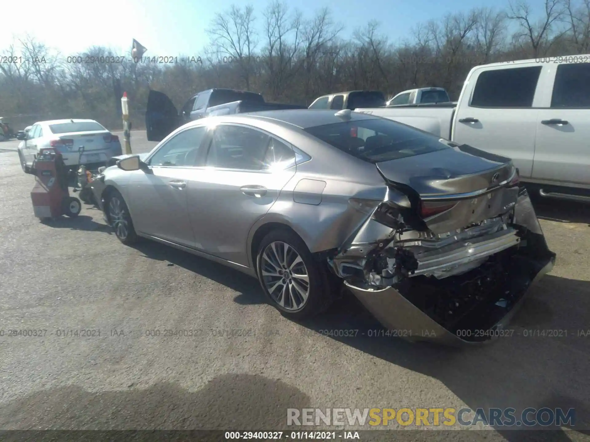 3 Photograph of a damaged car 58ADZ1B19LU078846 LEXUS ES 2020