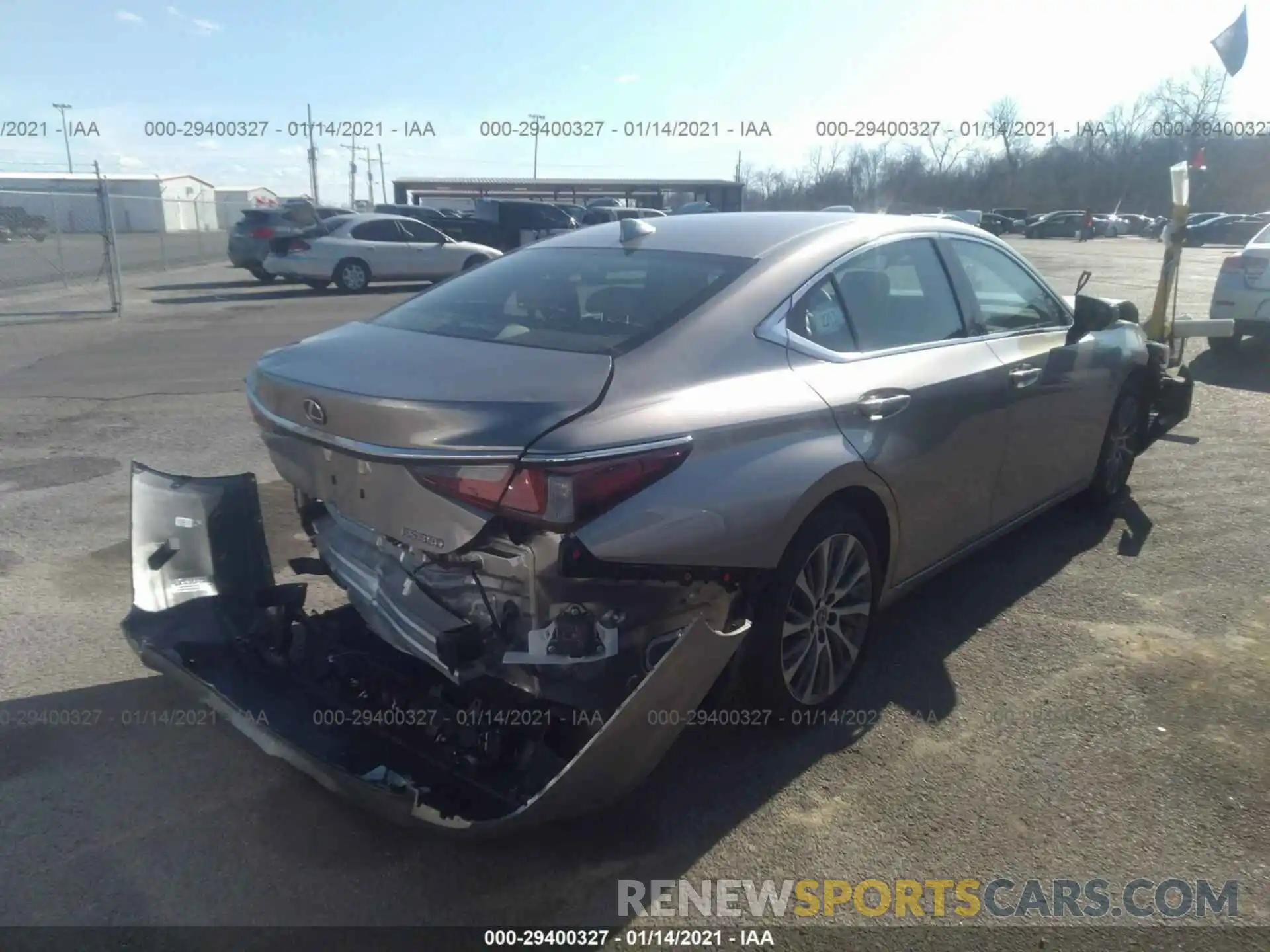 4 Photograph of a damaged car 58ADZ1B19LU078846 LEXUS ES 2020