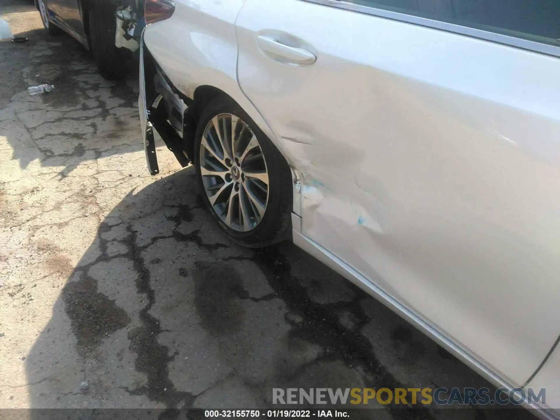 12 Photograph of a damaged car 58ADZ1B19LU079009 LEXUS ES 2020