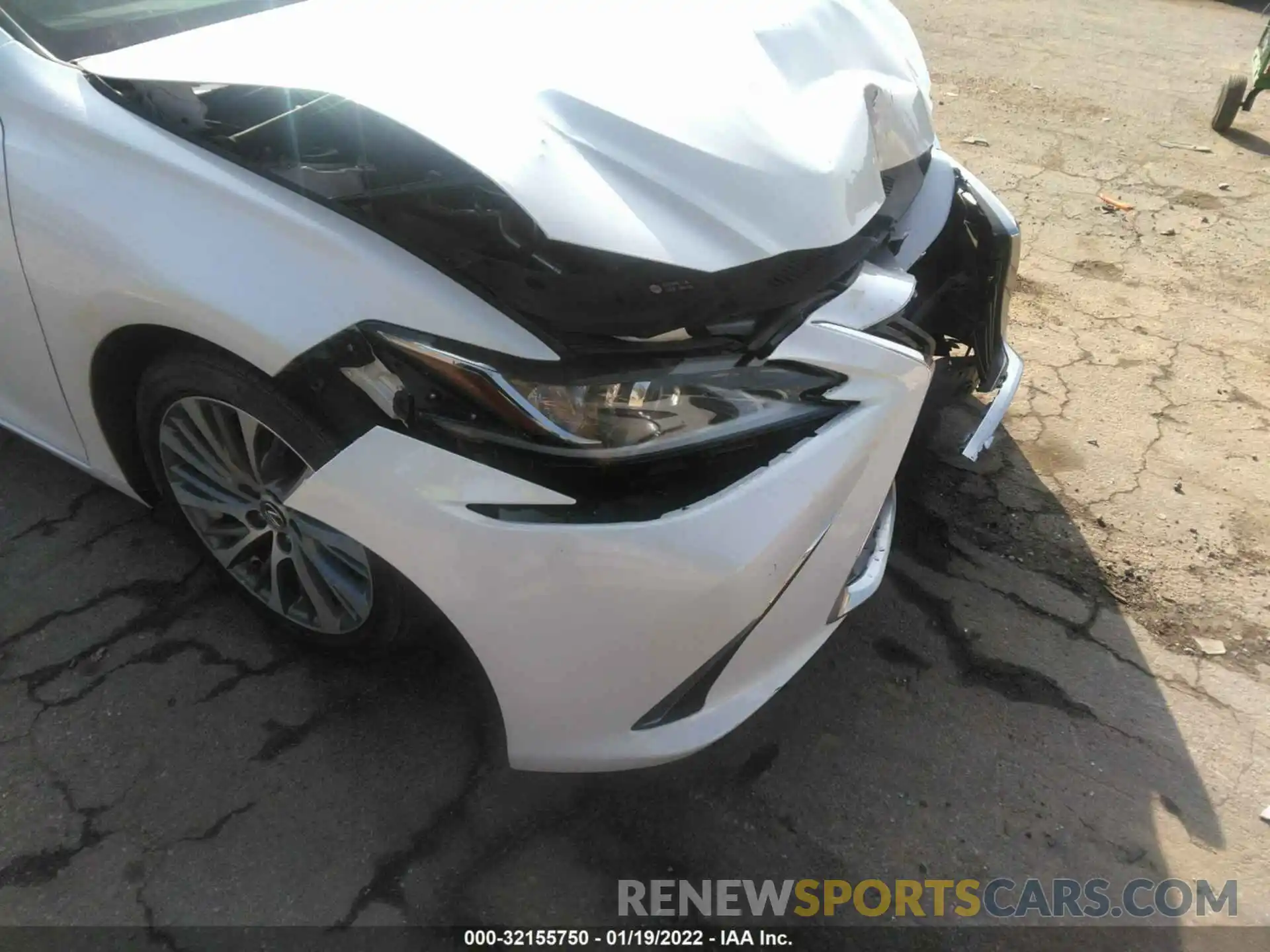 6 Photograph of a damaged car 58ADZ1B19LU079009 LEXUS ES 2020