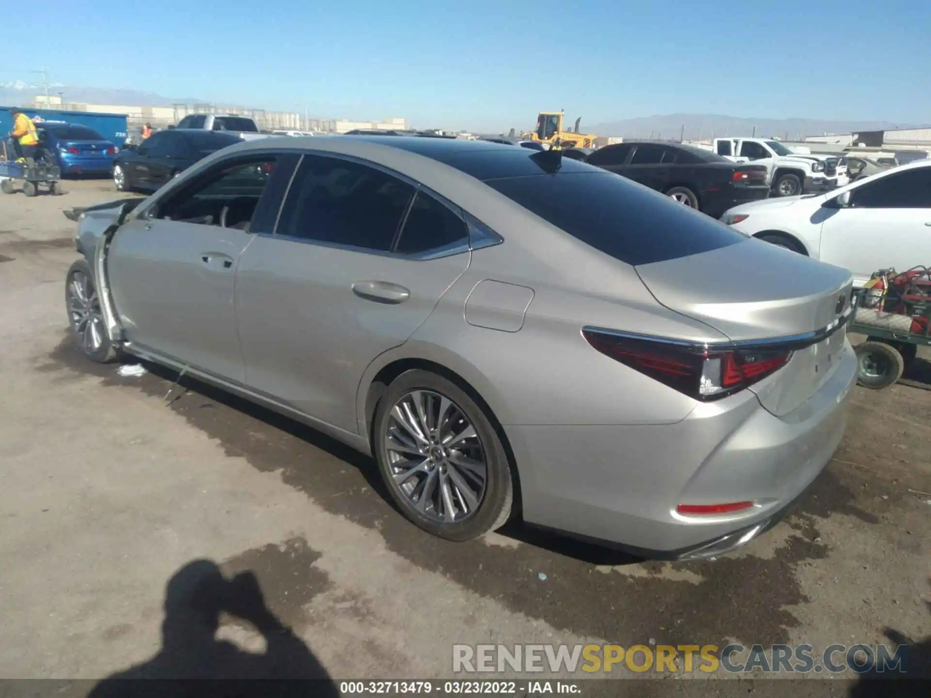 3 Фотография поврежденного автомобиля 58ADZ1B1XLU064843 LEXUS ES 2020