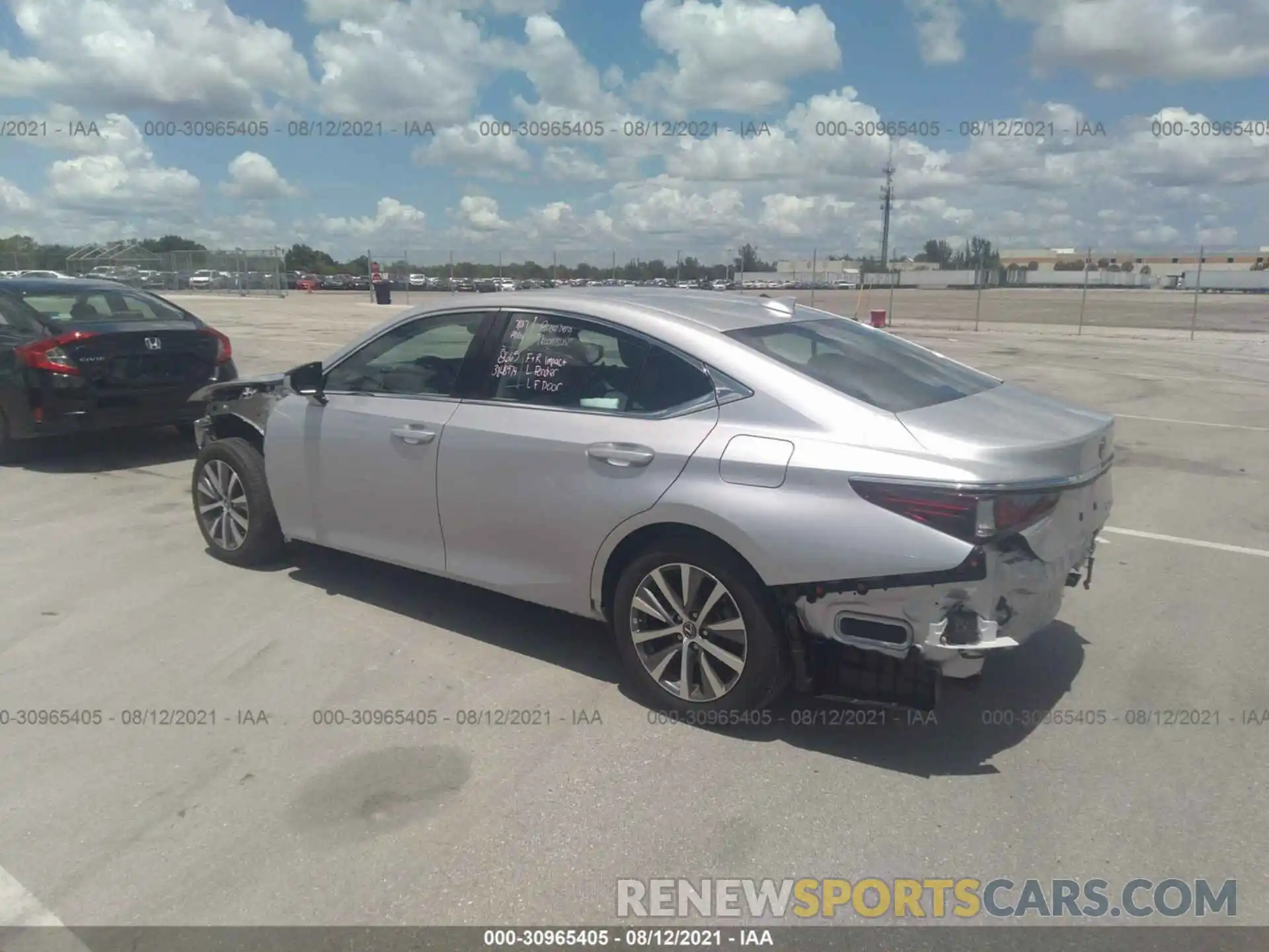 3 Photograph of a damaged car 58ADZ1B1XLU067676 LEXUS ES 2020