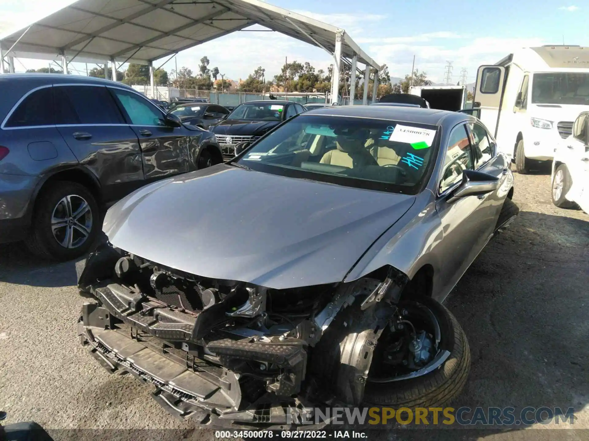 6 Photograph of a damaged car 58AE21B10LU012386 LEXUS ES 2020