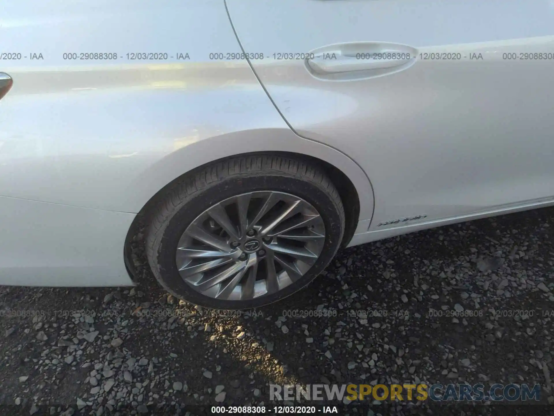 15 Photograph of a damaged car 58AE21B16LU012375 LEXUS ES 2020