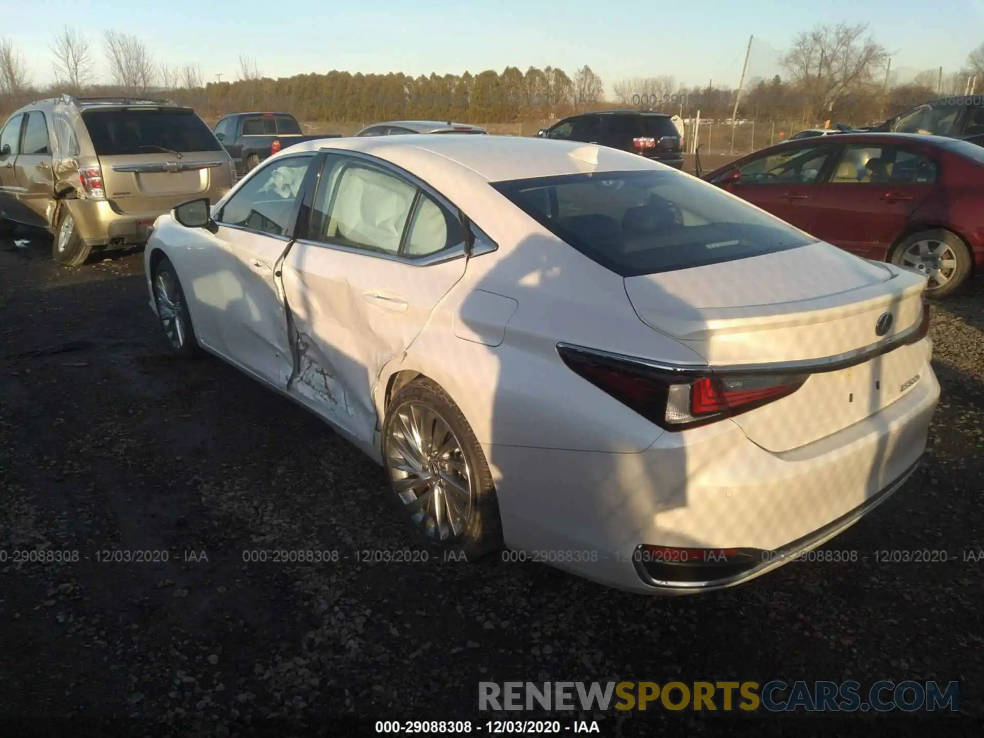 3 Photograph of a damaged car 58AE21B16LU012375 LEXUS ES 2020