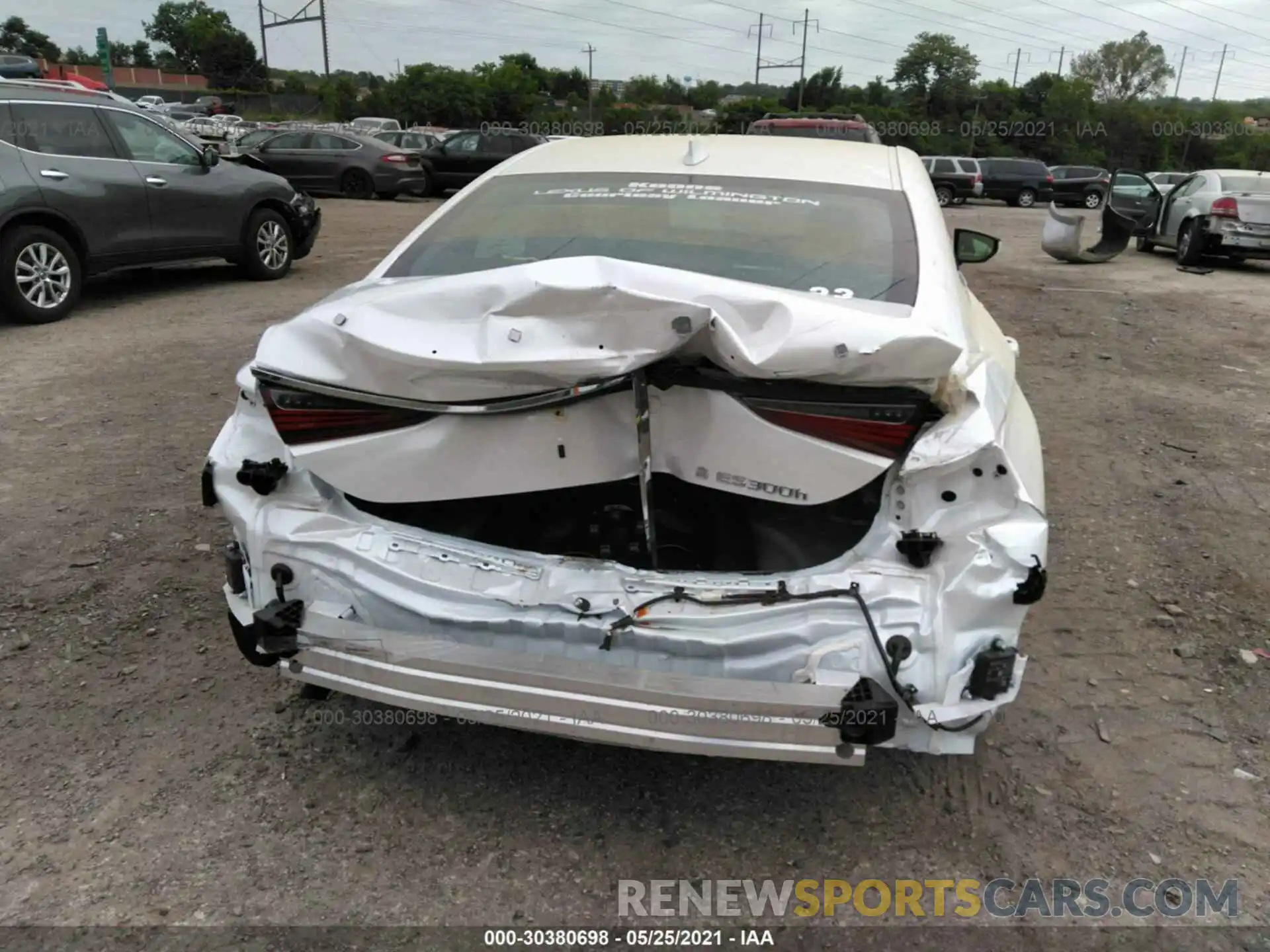 6 Photograph of a damaged car 58AE21B17LU011901 LEXUS ES 2020