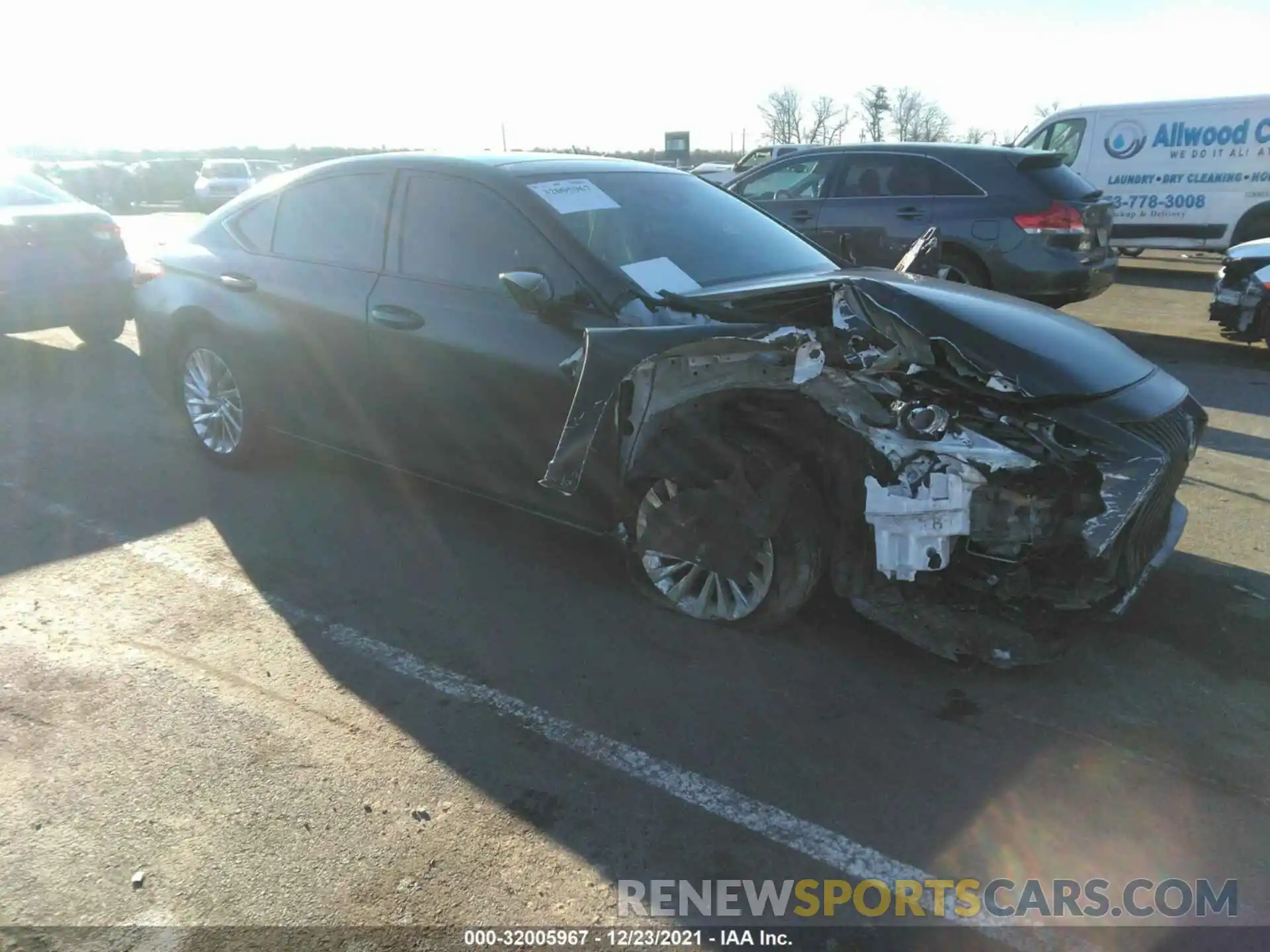 6 Photograph of a damaged car 58AEZ1B10LU070381 LEXUS ES 2020