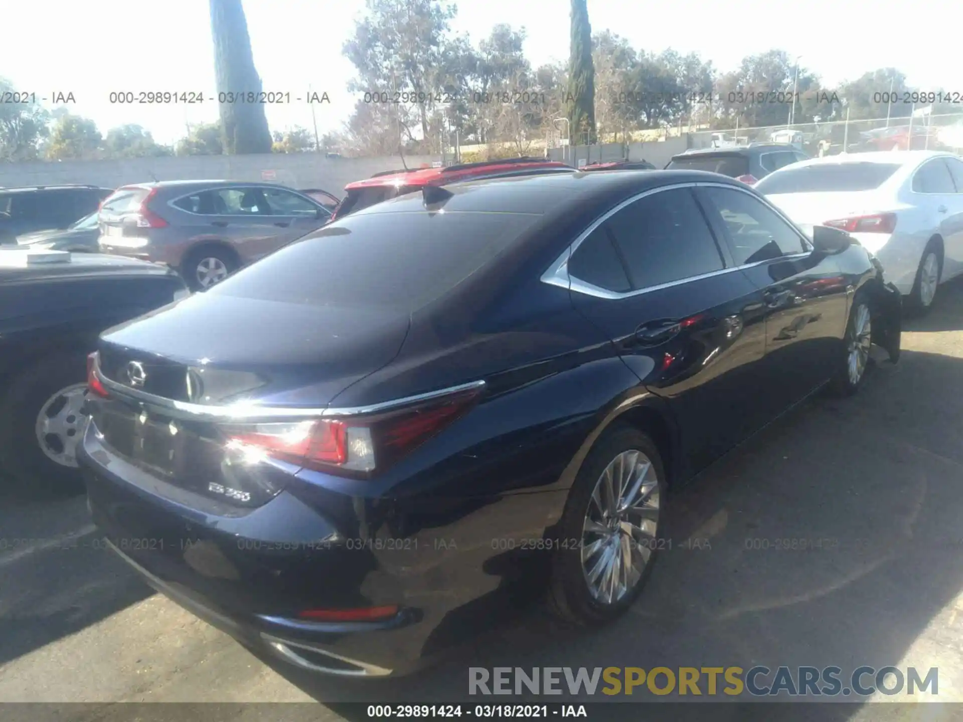 4 Photograph of a damaged car 58AEZ1B15LU080713 LEXUS ES 2020