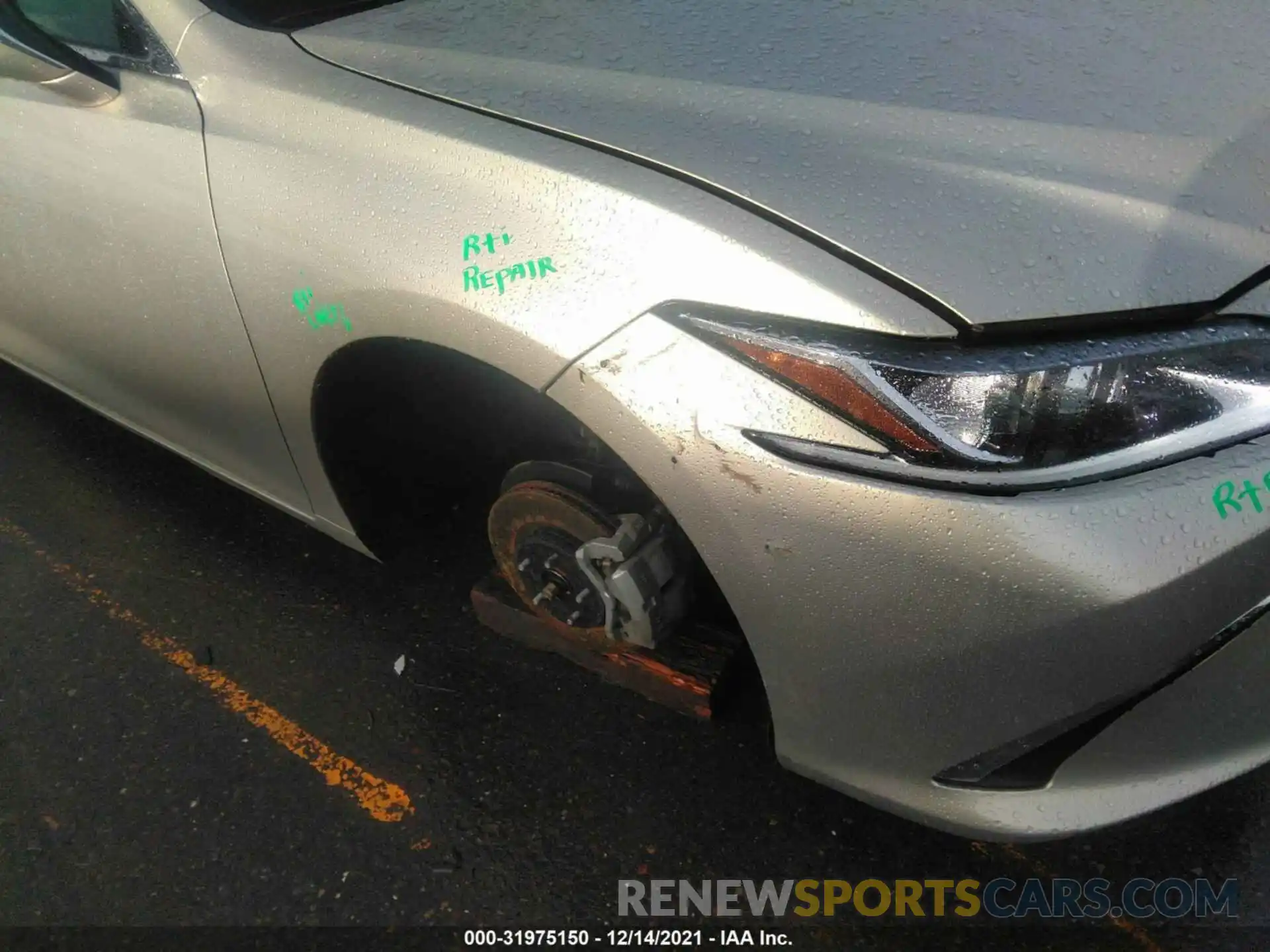 6 Photograph of a damaged car 58AEZ1B17LU055800 LEXUS ES 2020