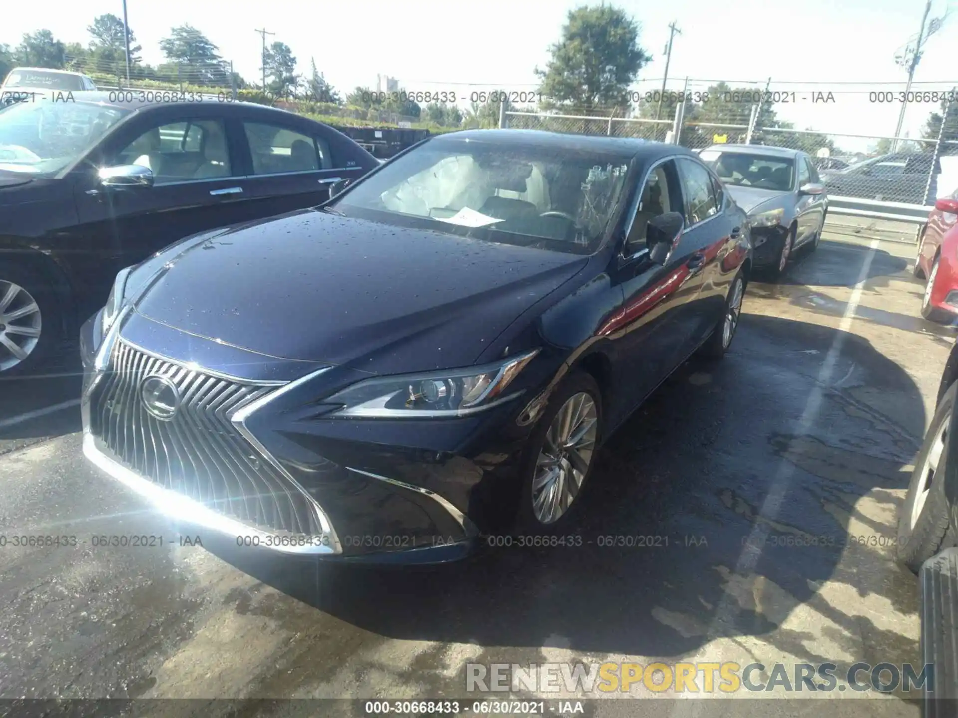 2 Photograph of a damaged car 58AEZ1B17LU067722 LEXUS ES 2020