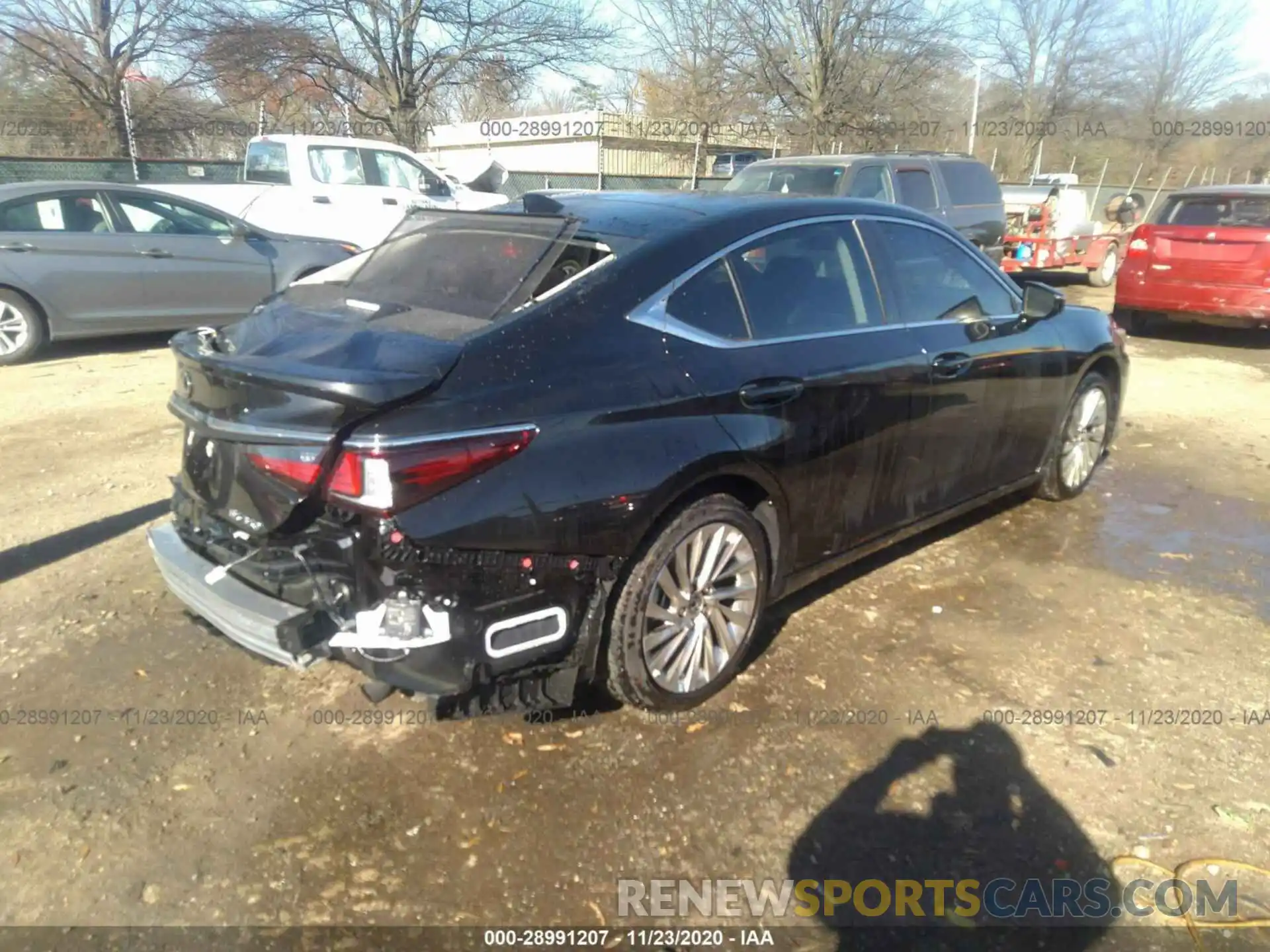 4 Photograph of a damaged car 58AEZ1B17LU070233 LEXUS ES 2020