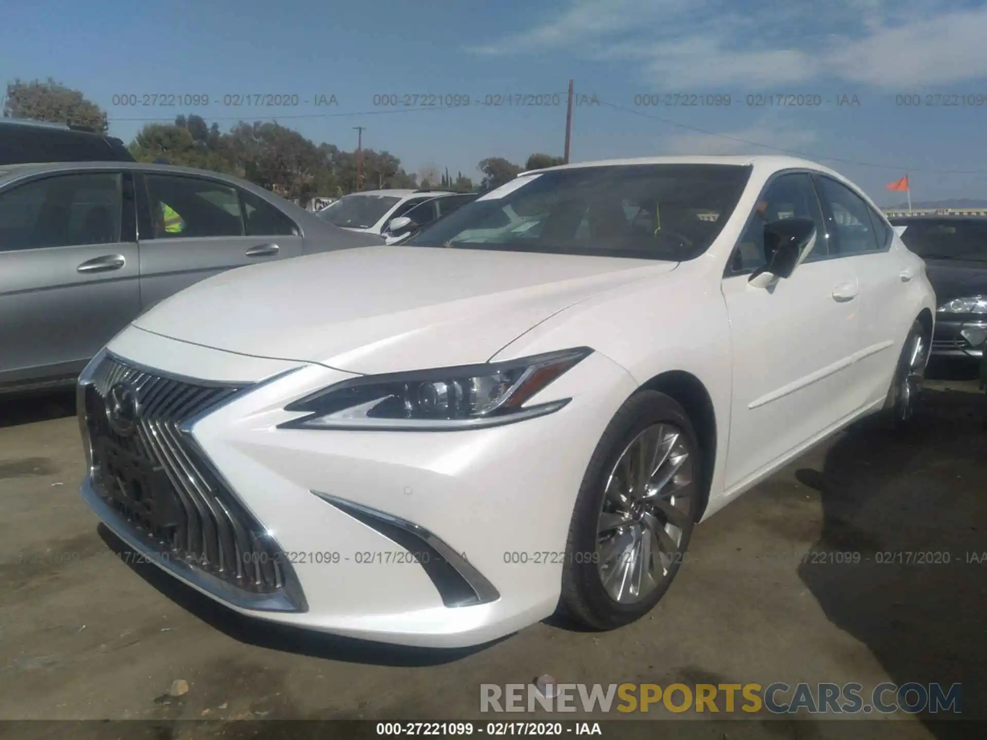 2 Photograph of a damaged car 58AEZ1B18LU053988 LEXUS ES 2020