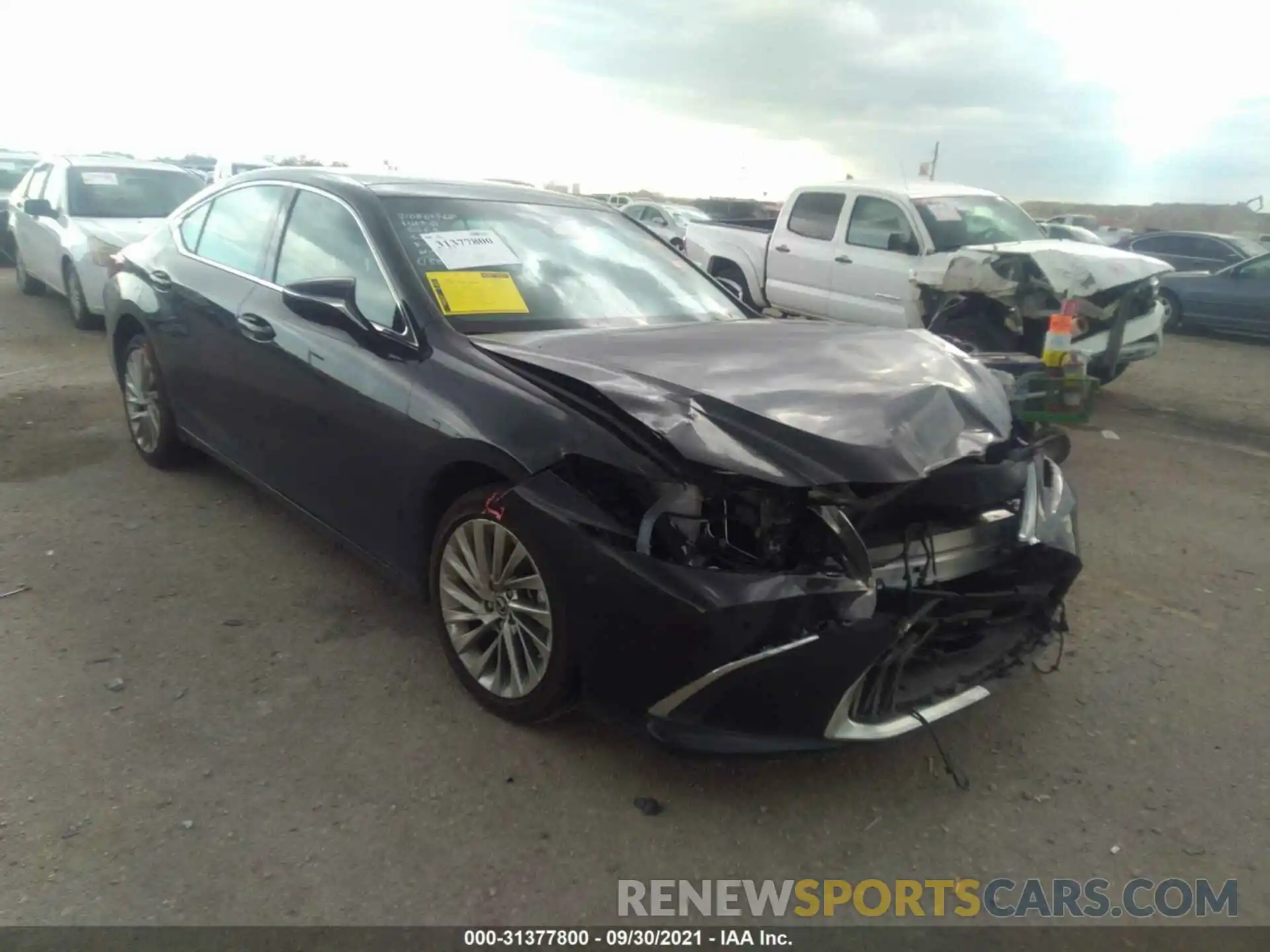 1 Photograph of a damaged car 58AEZ1B1XLU053135 LEXUS ES 2020