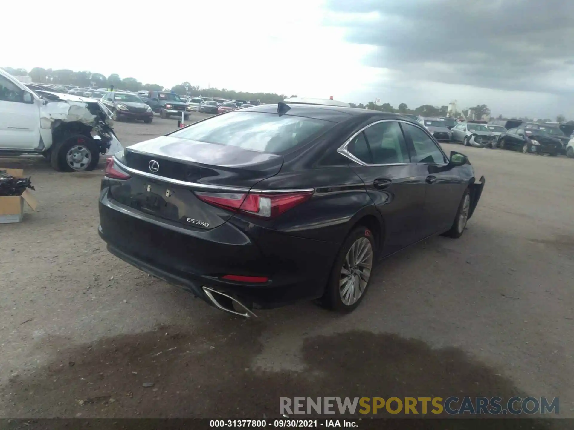 4 Photograph of a damaged car 58AEZ1B1XLU053135 LEXUS ES 2020