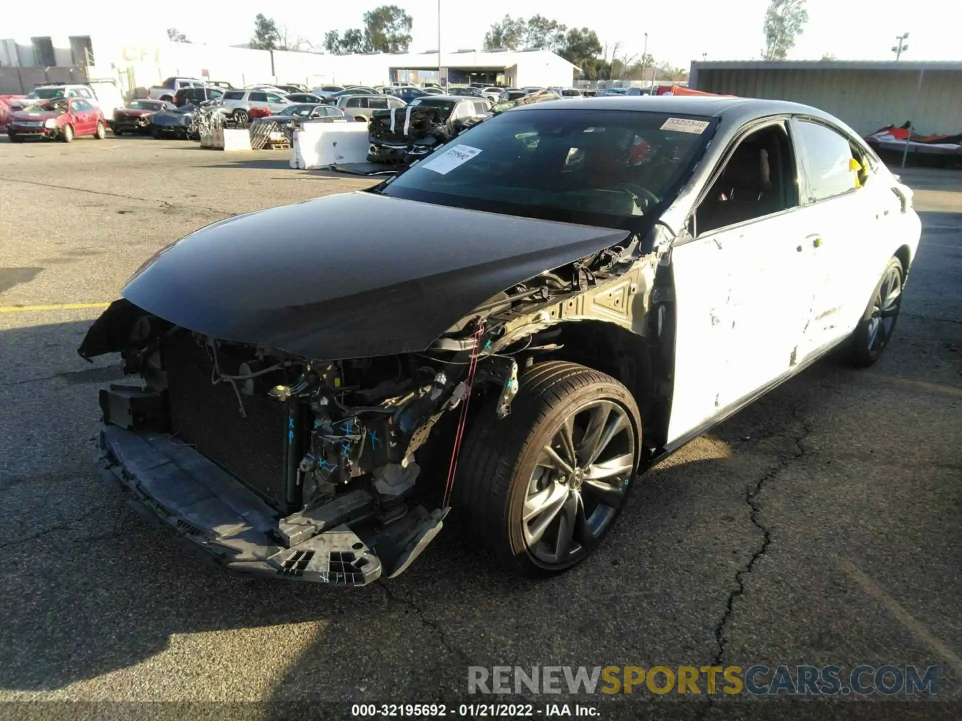 1 Photograph of a damaged car 58AGZ1B13LU054040 LEXUS ES 2020