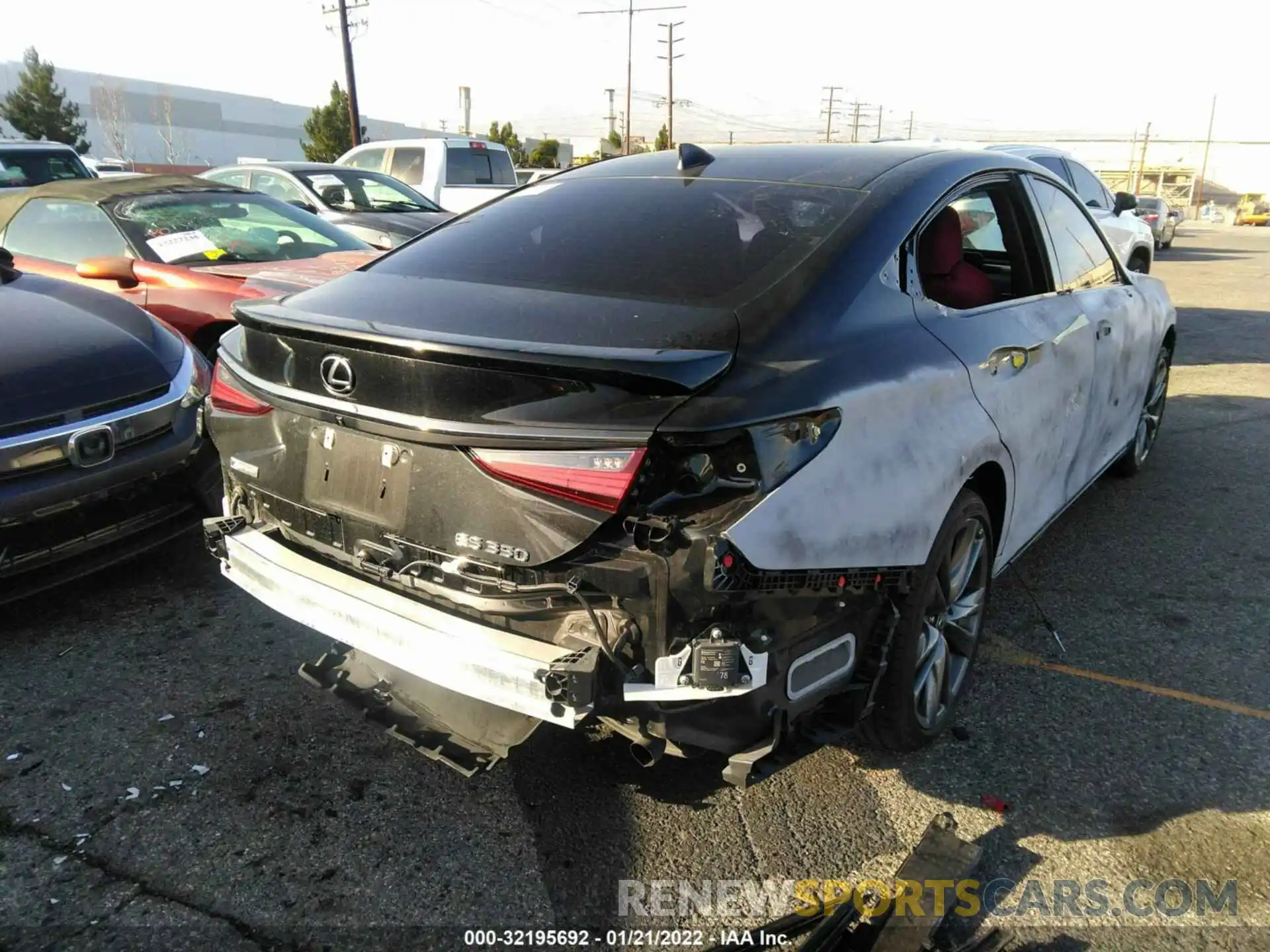 3 Photograph of a damaged car 58AGZ1B13LU054040 LEXUS ES 2020