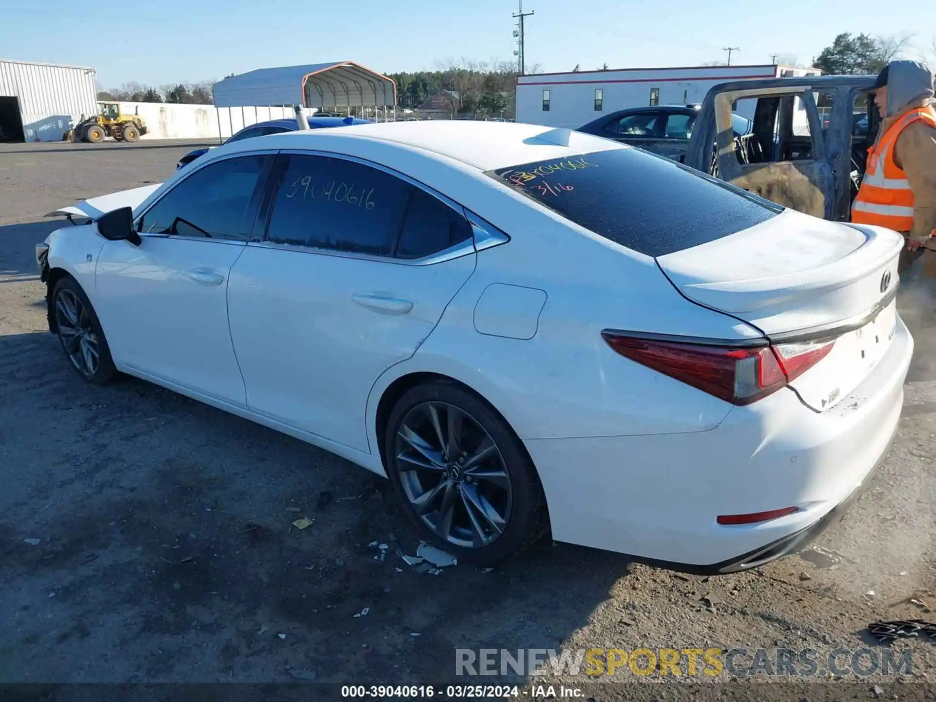 3 Photograph of a damaged car 58AGZ1B13LU055866 LEXUS ES 2020