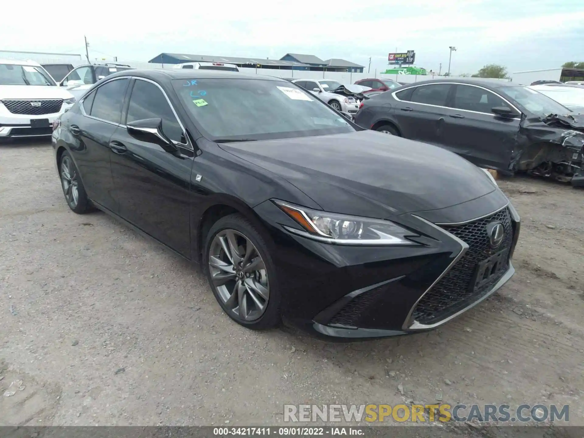 1 Photograph of a damaged car 58AGZ1B13LU082159 LEXUS ES 2020