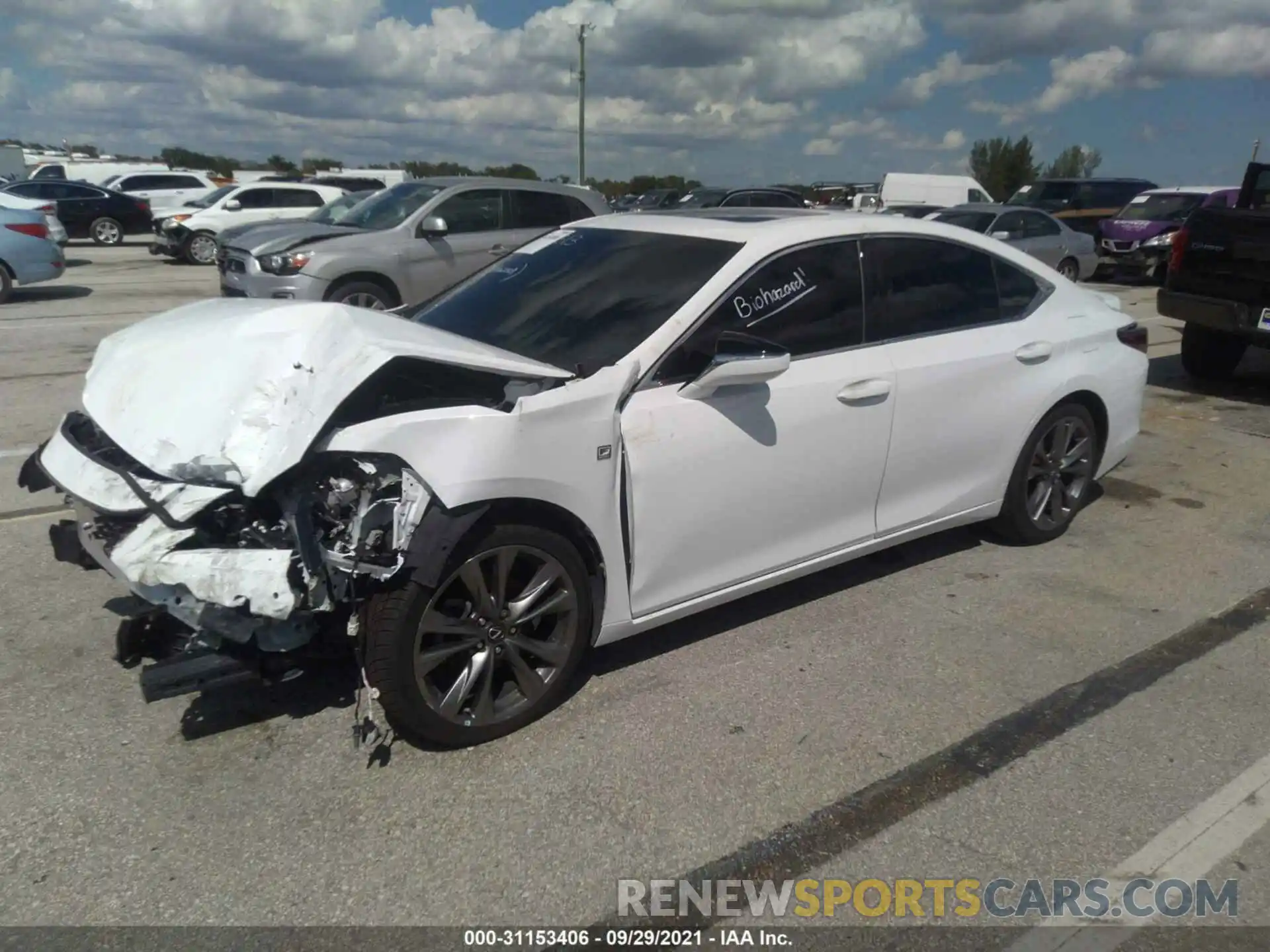 2 Photograph of a damaged car 58AGZ1B14LU081313 LEXUS ES 2020