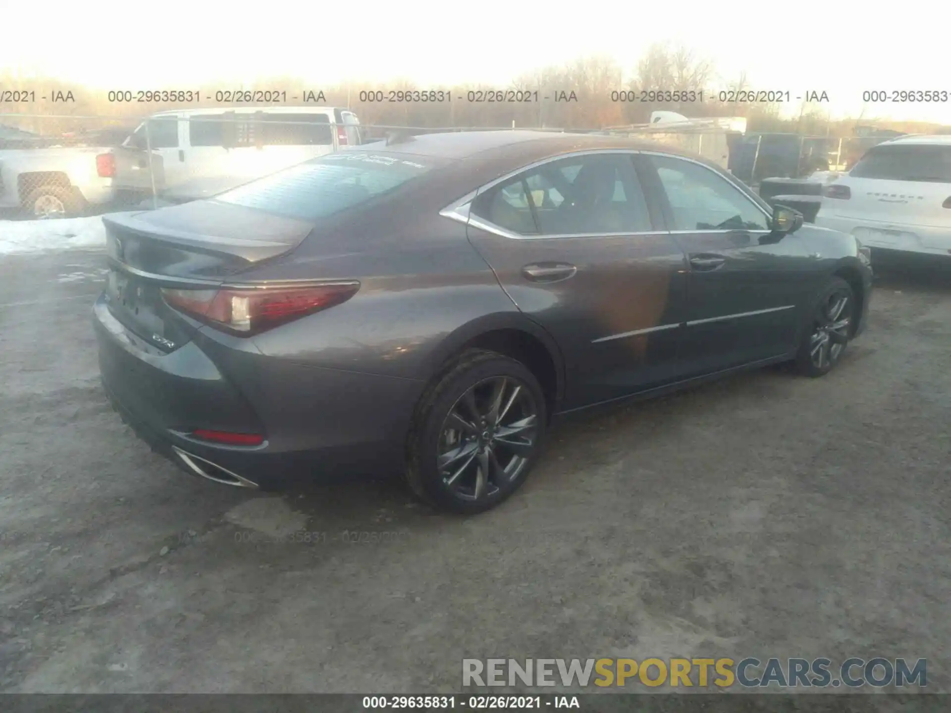 4 Photograph of a damaged car 58AGZ1B17LU051576 LEXUS ES 2020