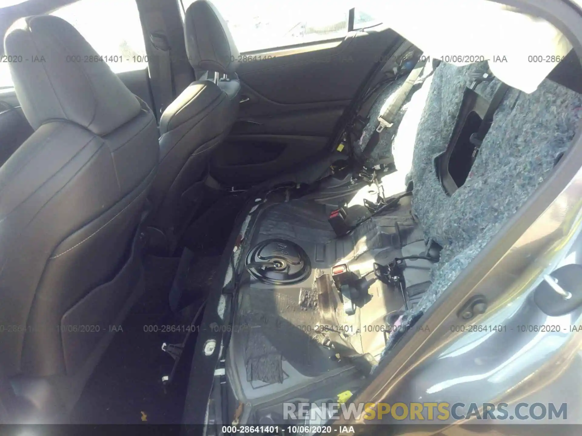 8 Фотография поврежденного автомобиля 58AGZ1B17LU061315 LEXUS ES 2020