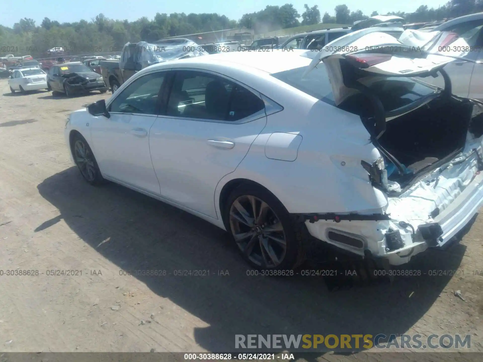 3 Photograph of a damaged car 58AGZ1B18LU061436 LEXUS ES 2020