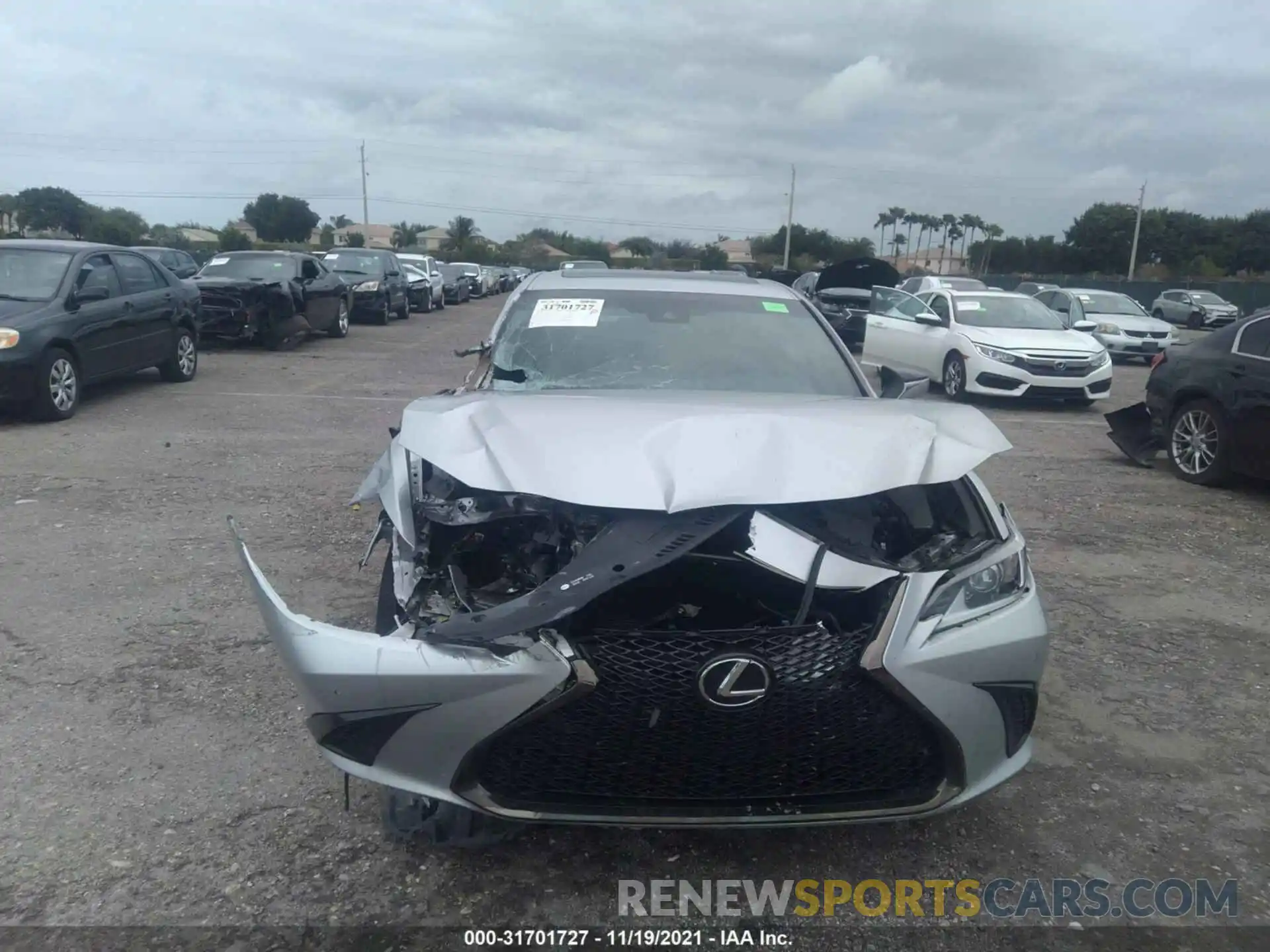 6 Photograph of a damaged car 58AGZ1B19LU074163 LEXUS ES 2020