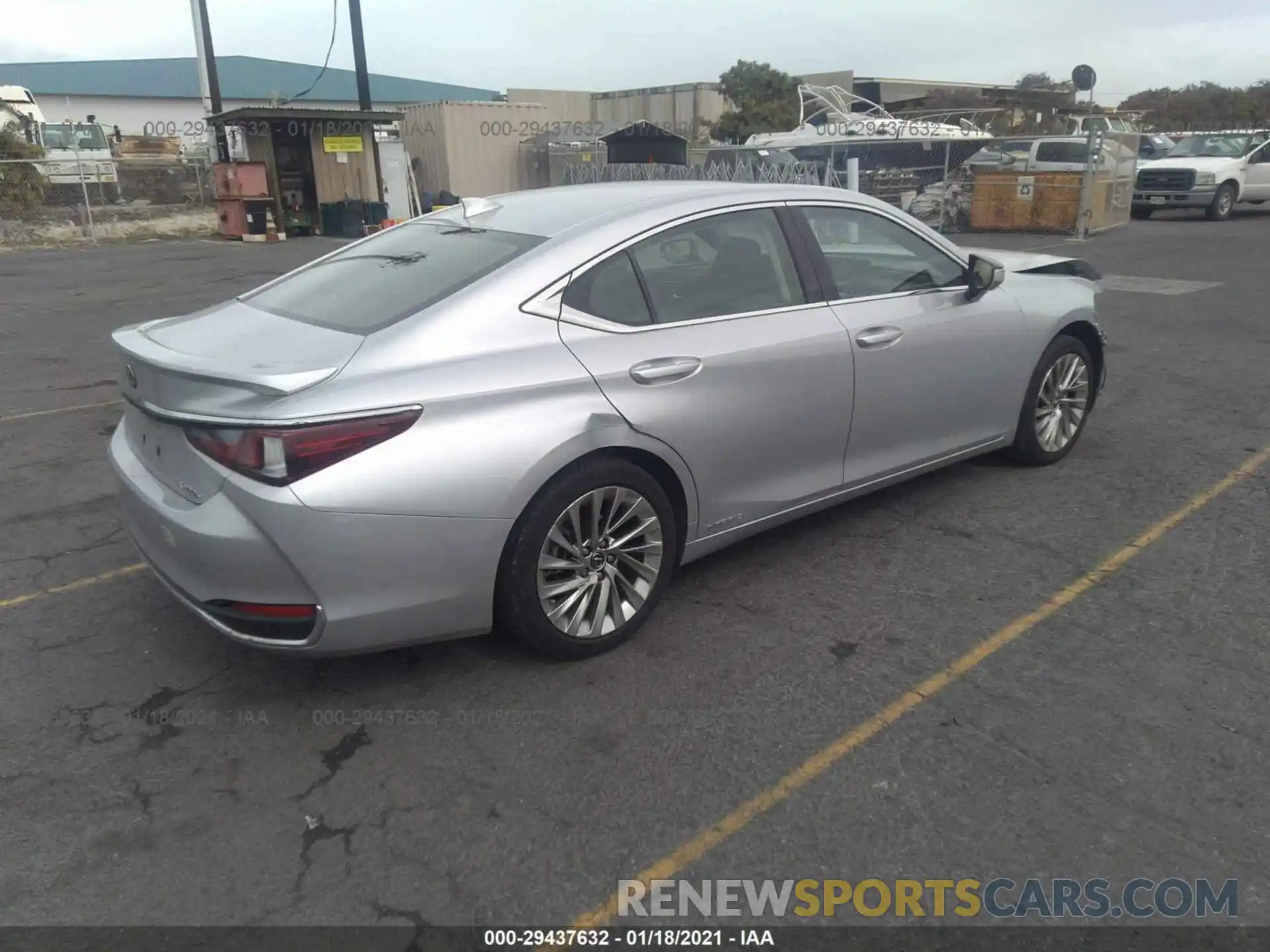 4 Photograph of a damaged car JTHE21B15L2063372 LEXUS ES 2020