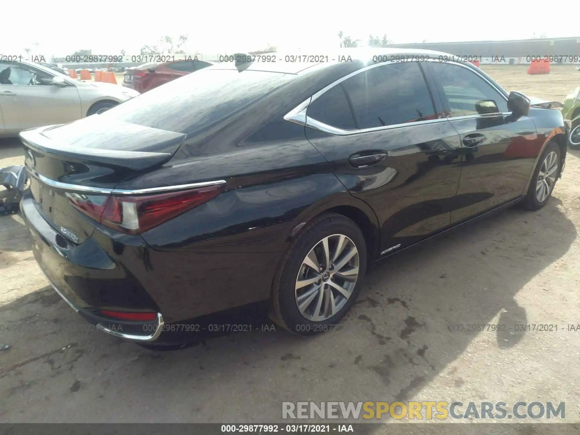 4 Фотография поврежденного автомобиля 58ACA1C16MU001368 LEXUS ES 2021