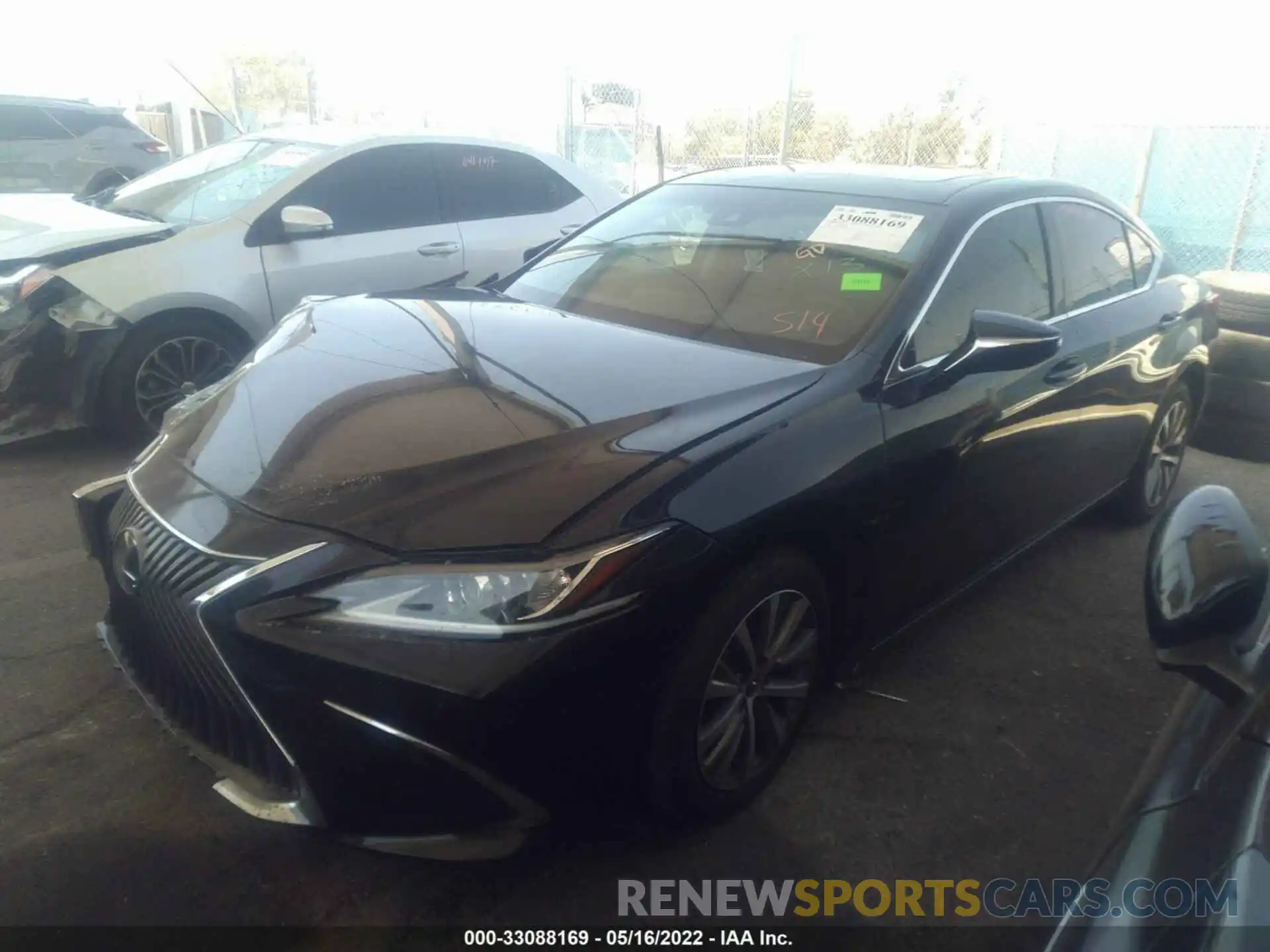 2 Фотография поврежденного автомобиля 58ACZ1B13MU095493 LEXUS ES 2021