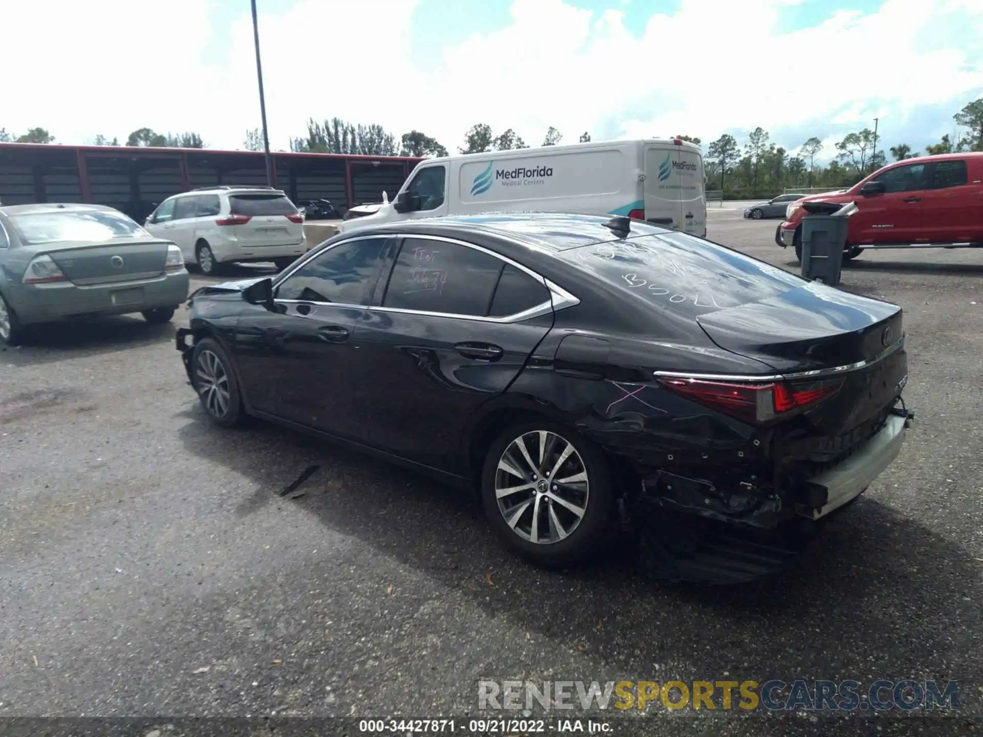 3 Photograph of a damaged car 58AD11D10MU004298 LEXUS ES 2021