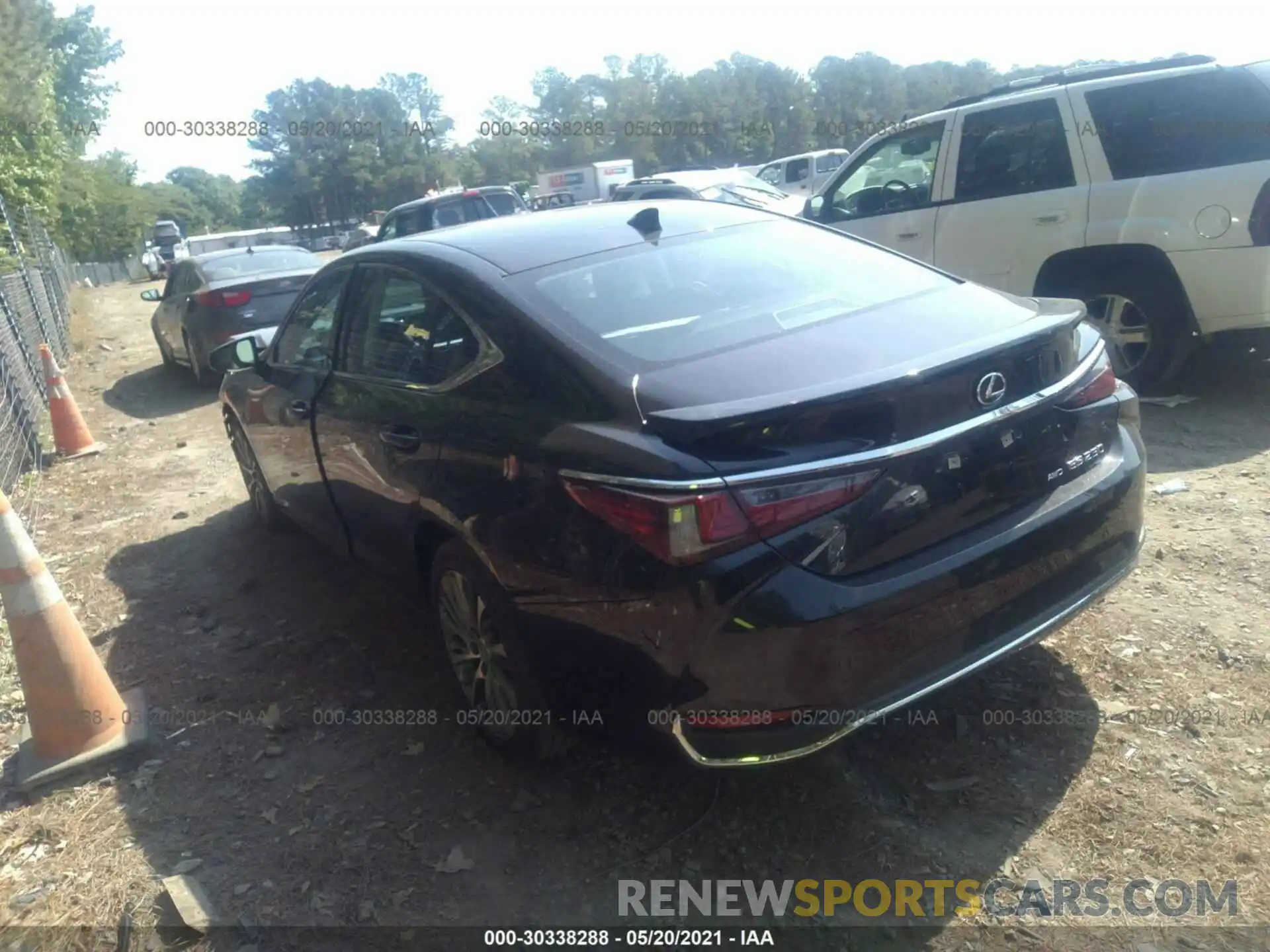 3 Photograph of a damaged car 58AD11D10MU006584 LEXUS ES 2021