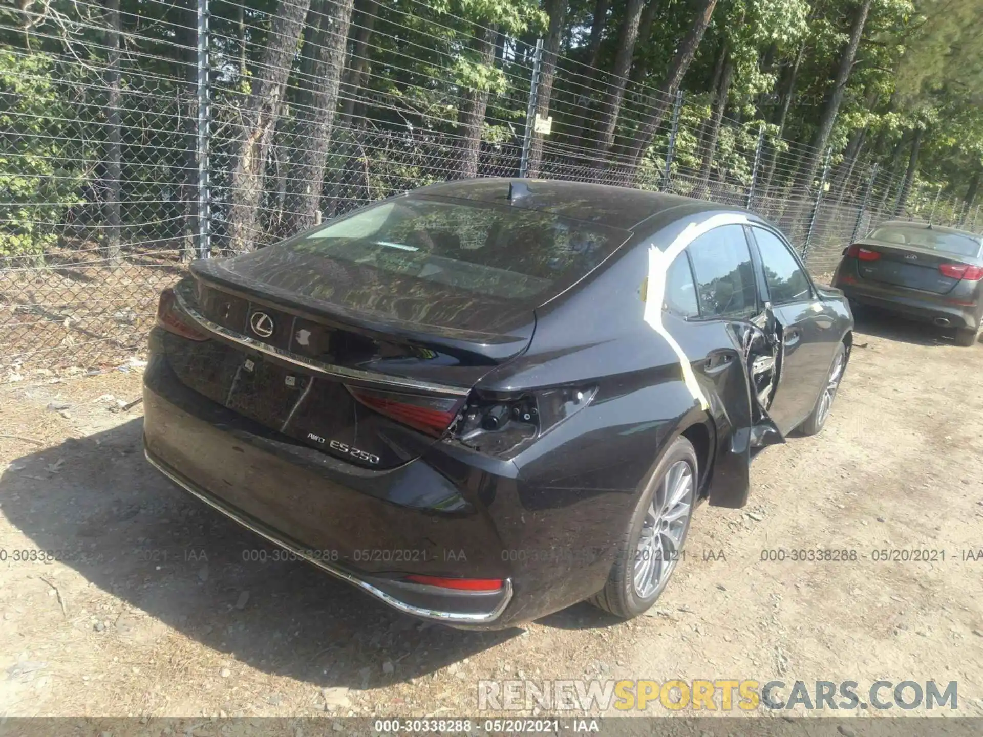 4 Photograph of a damaged car 58AD11D10MU006584 LEXUS ES 2021