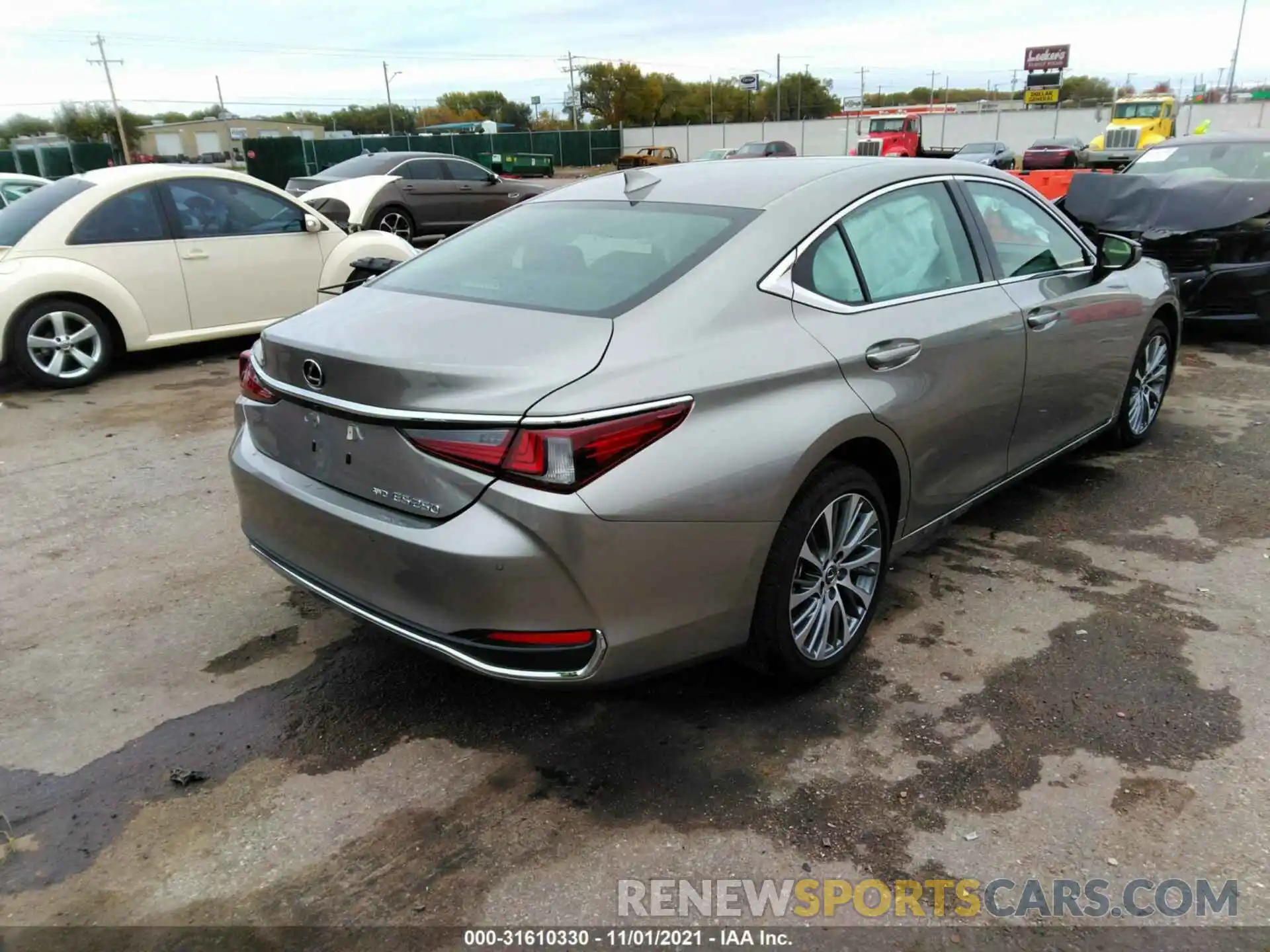 4 Photograph of a damaged car 58AD11D11MU002298 LEXUS ES 2021