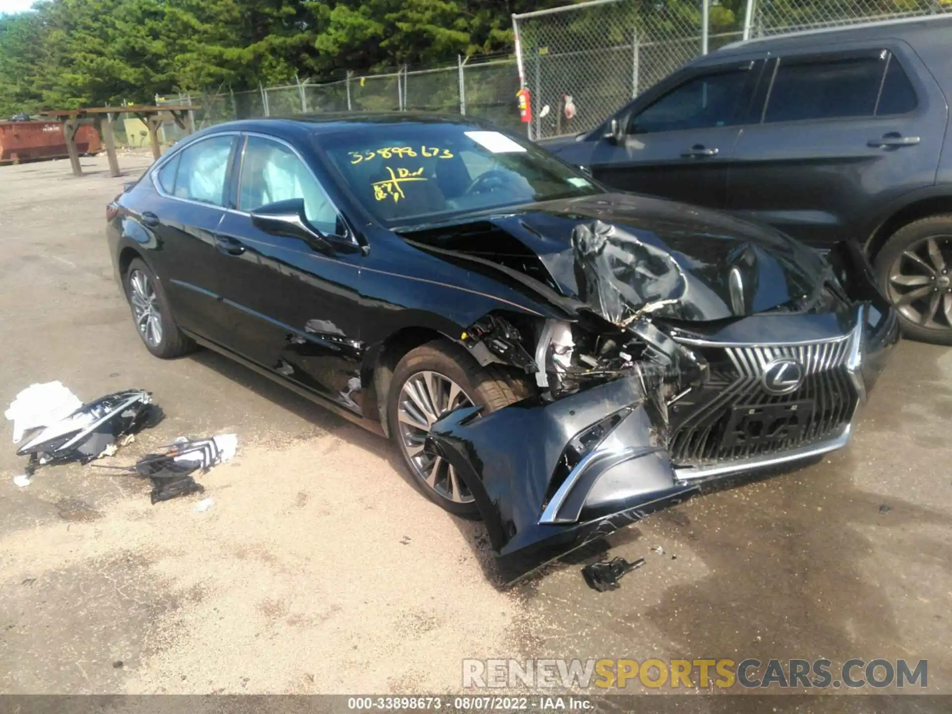 1 Photograph of a damaged car 58AD11D13MU007941 LEXUS ES 2021