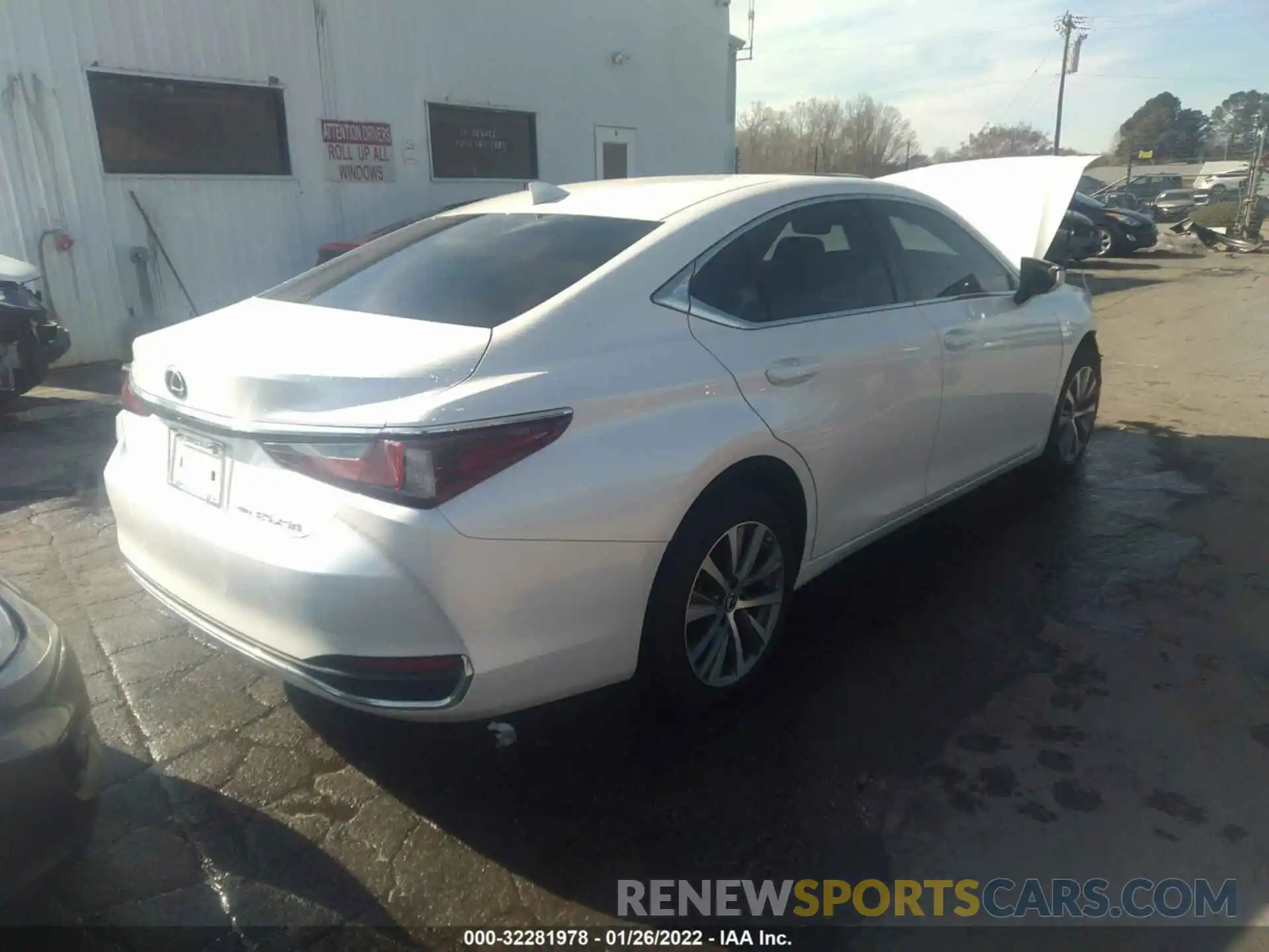 4 Photograph of a damaged car 58AD11D15MU001493 LEXUS ES 2021