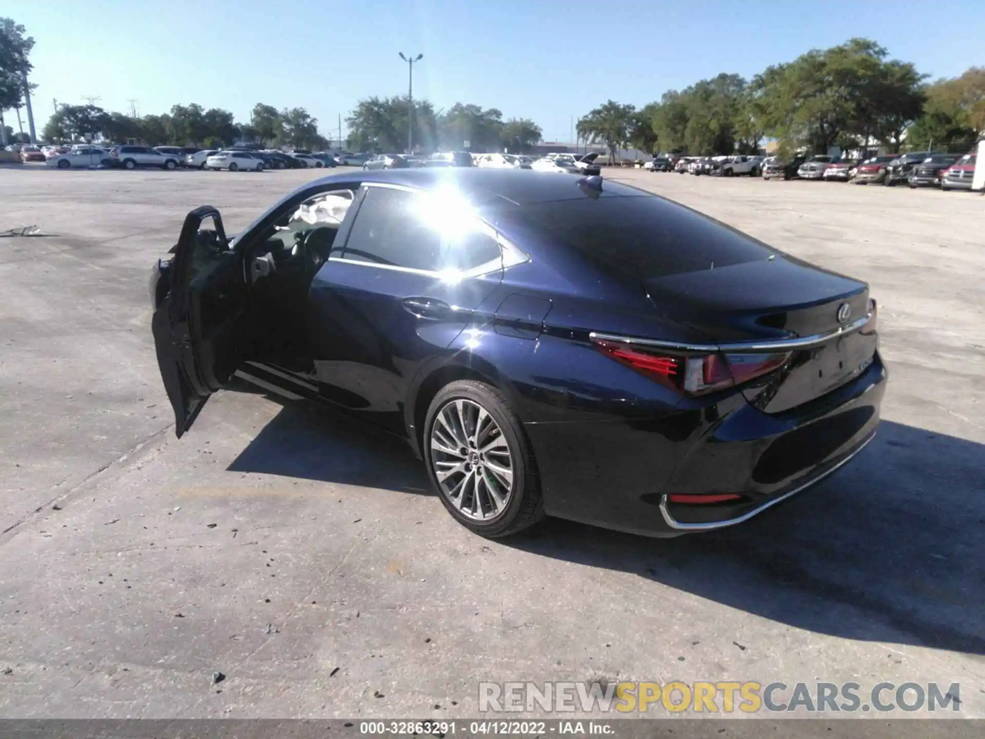 3 Photograph of a damaged car 58AD11D16MU004287 LEXUS ES 2021