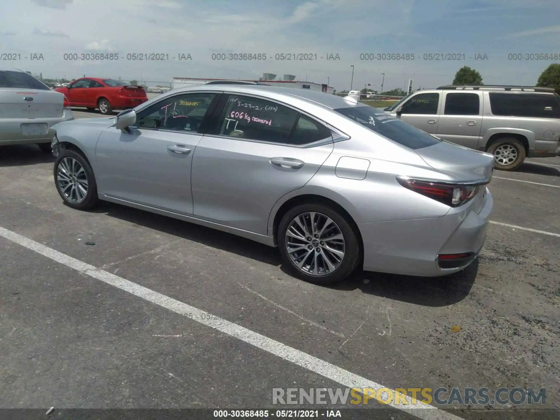 3 Photograph of a damaged car 58AD11D17MU002869 LEXUS ES 2021