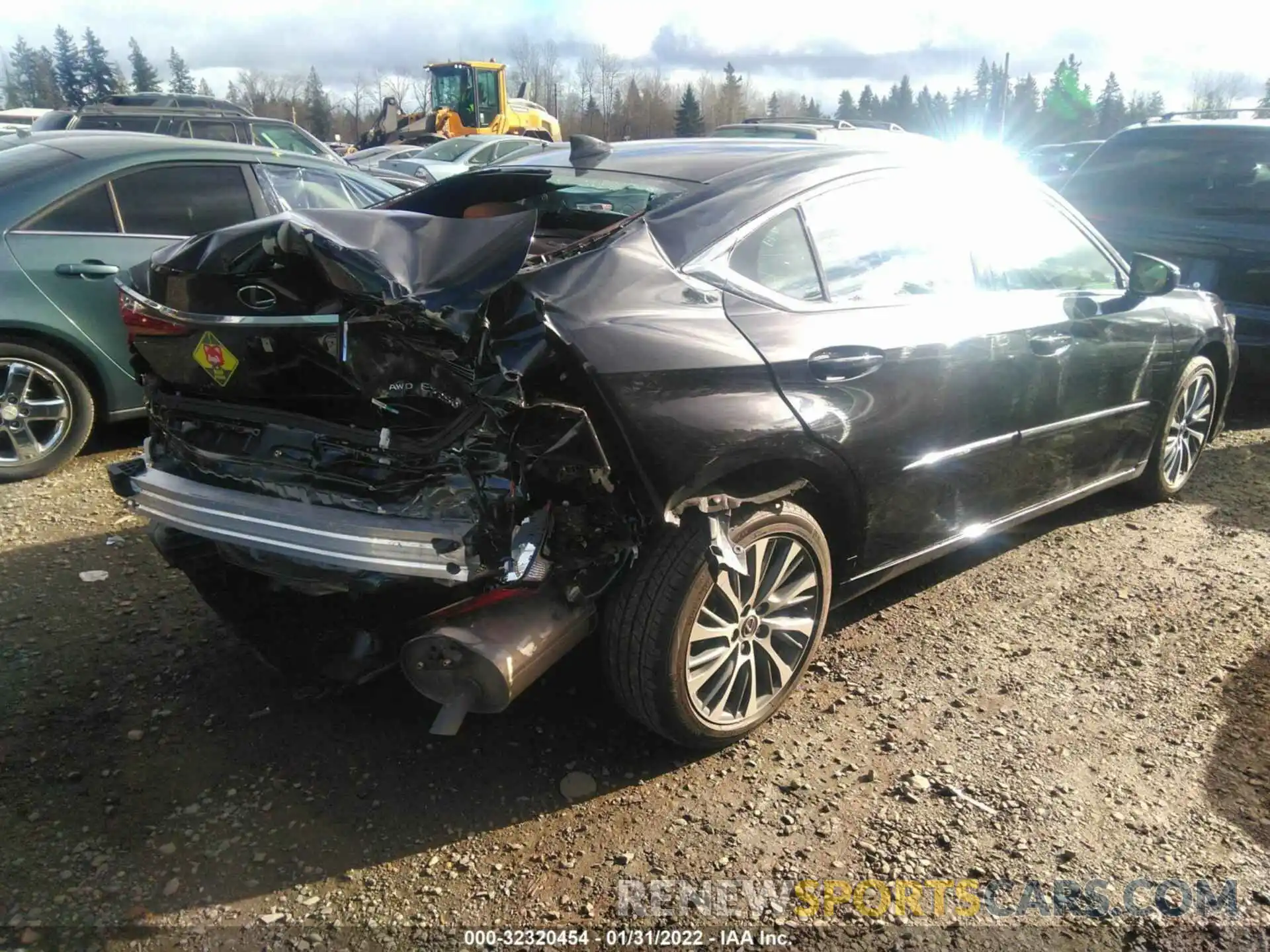 4 Photograph of a damaged car 58AD11D18MU007952 LEXUS ES 2021