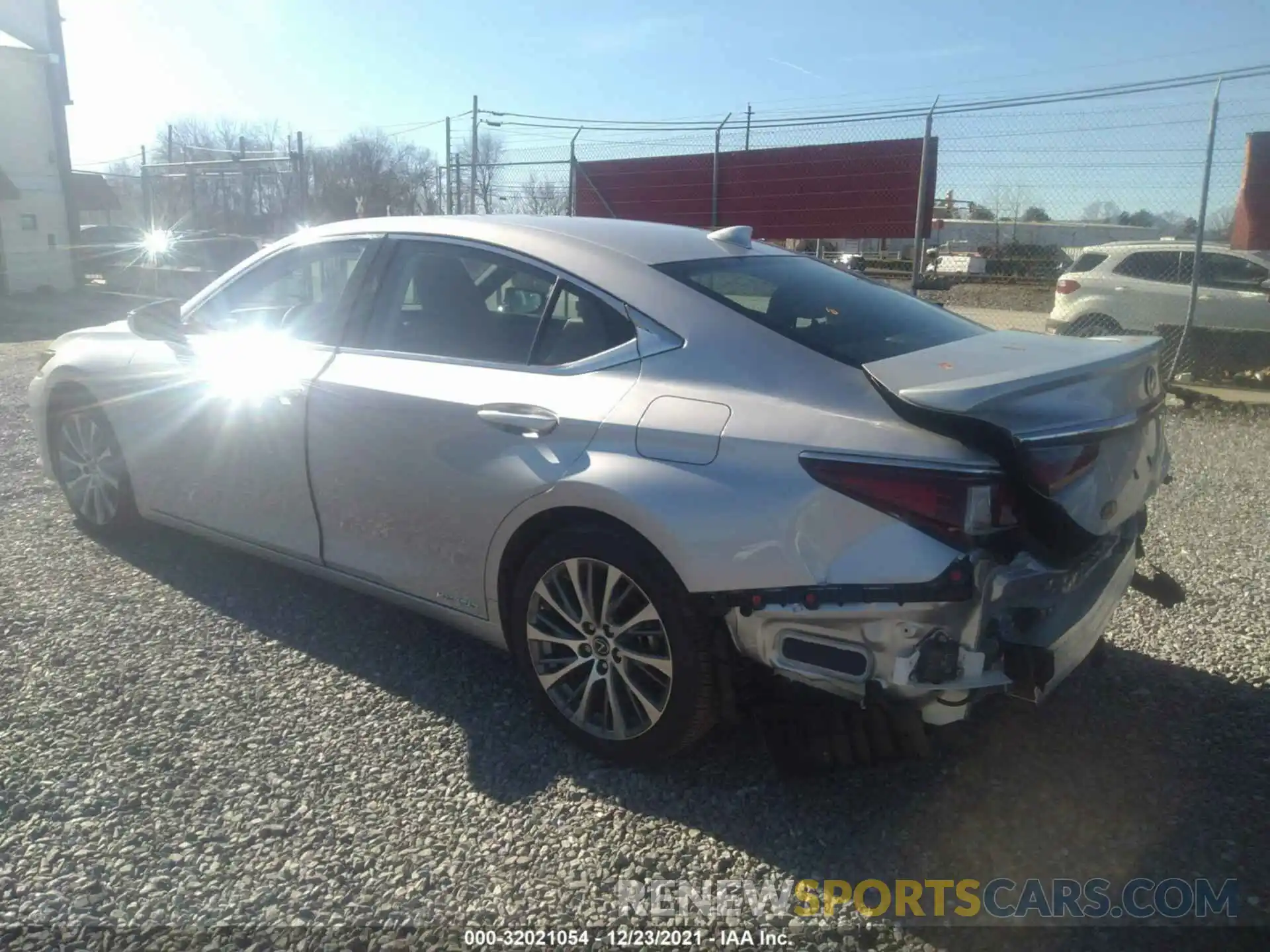 3 Photograph of a damaged car 58ADA1C11MU006692 LEXUS ES 2021