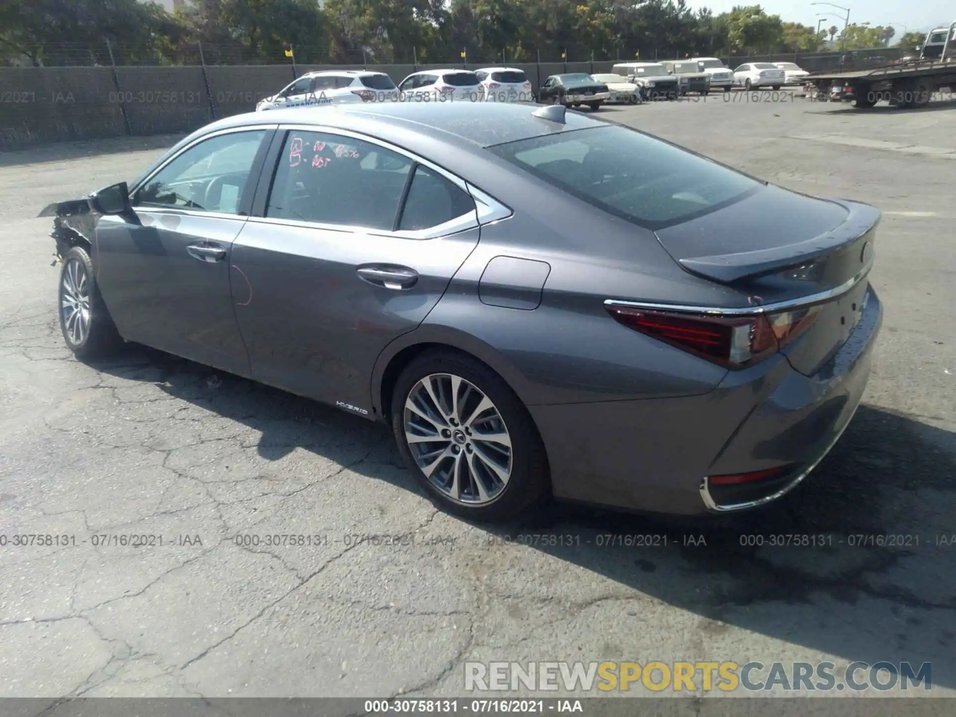 3 Photograph of a damaged car 58ADA1C11MU006840 LEXUS ES 2021