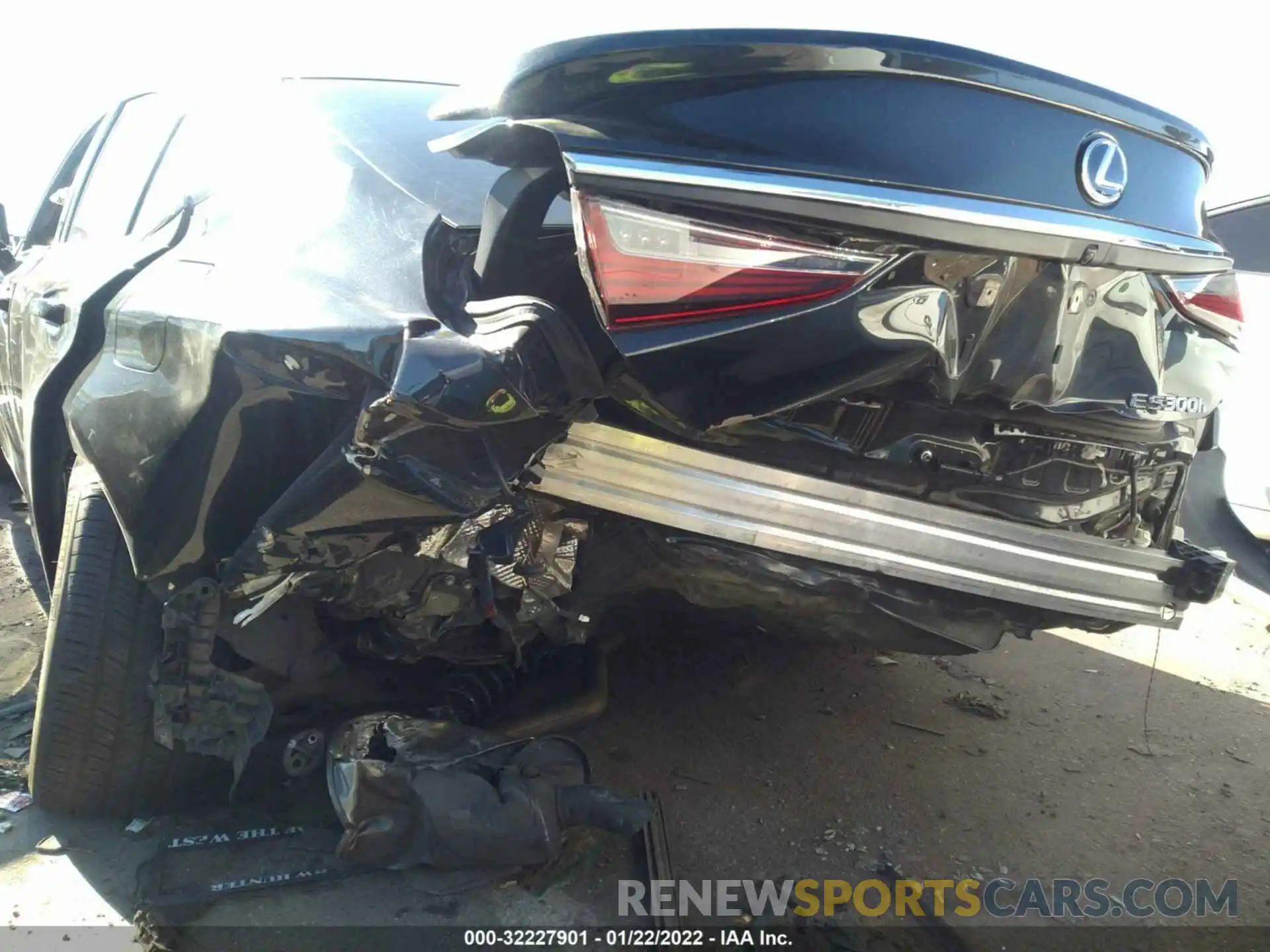 6 Photograph of a damaged car 58ADA1C11MU007020 LEXUS ES 2021