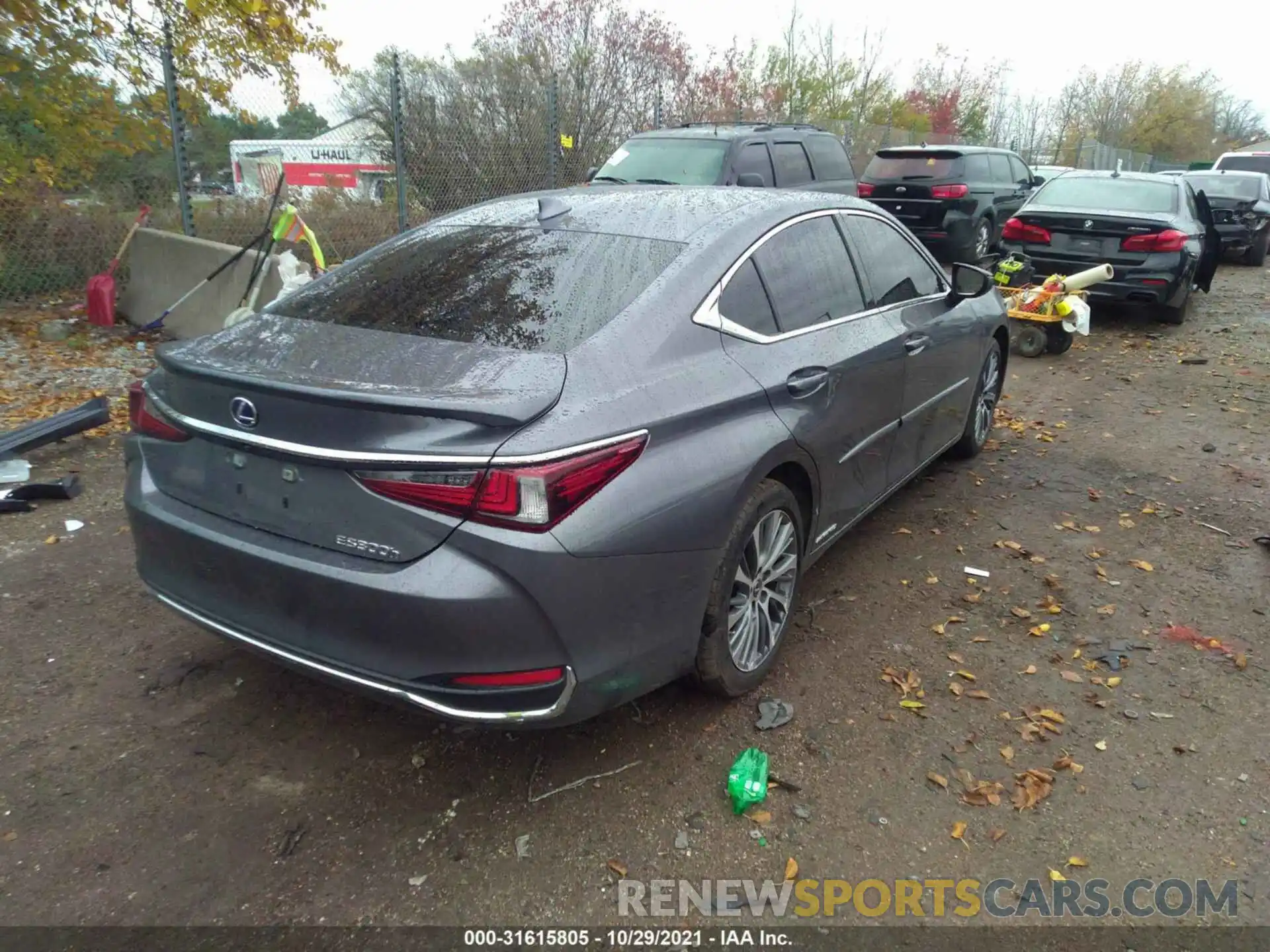 4 Photograph of a damaged car 58ADA1C12MU003249 LEXUS ES 2021