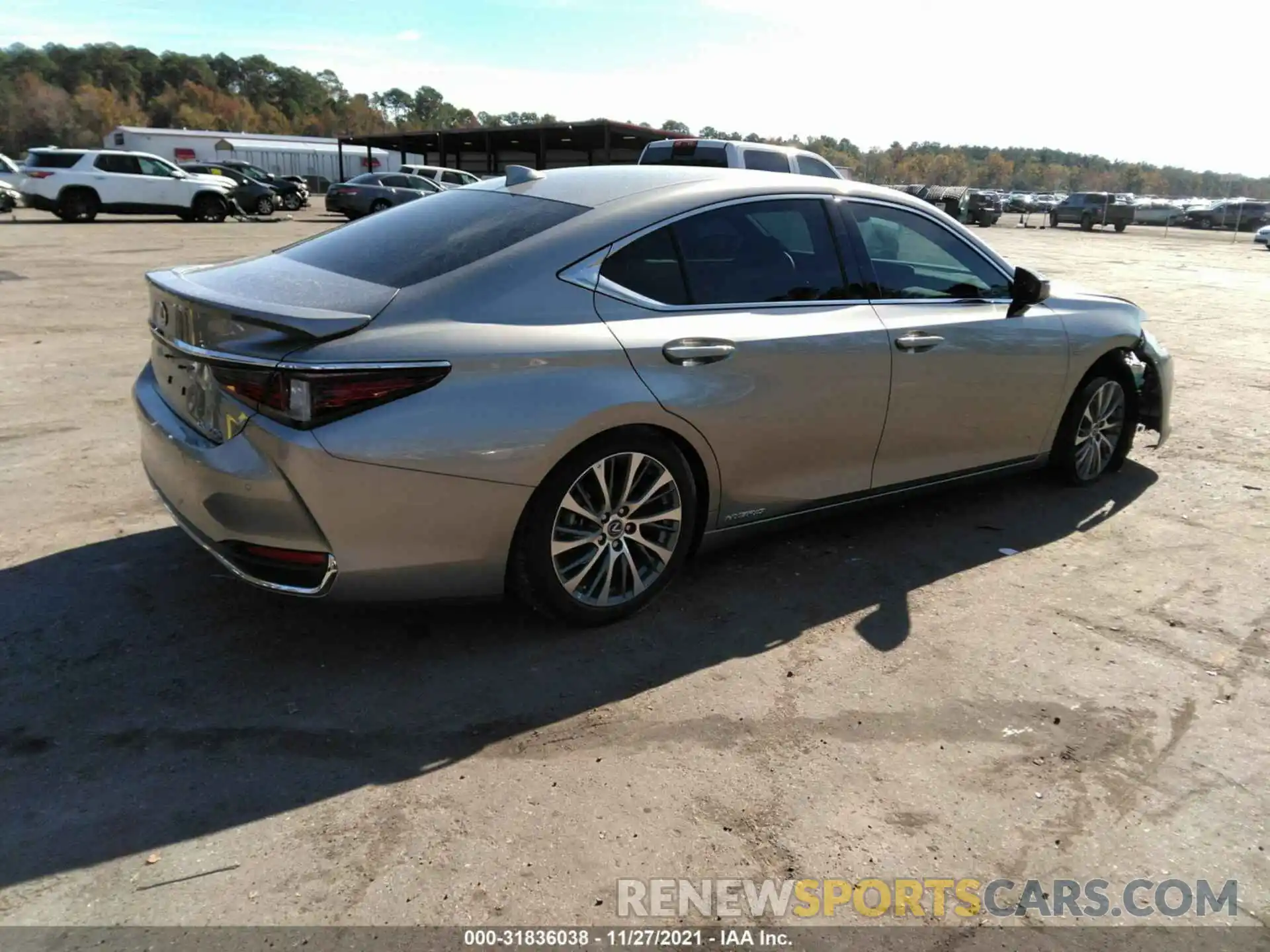 4 Photograph of a damaged car 58ADA1C12MU004949 LEXUS ES 2021