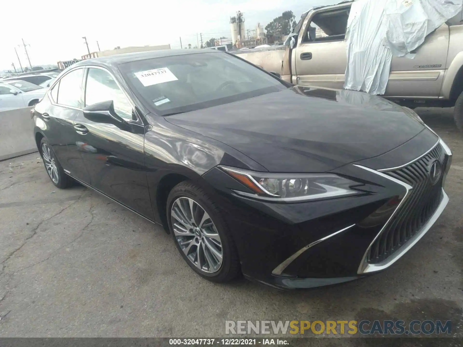 1 Фотография поврежденного автомобиля 58ADA1C12MU007320 LEXUS ES 2021