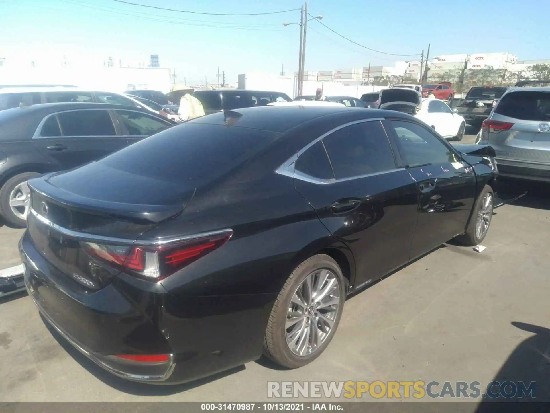 4 Фотография поврежденного автомобиля 58ADA1C12MU009634 LEXUS ES 2021