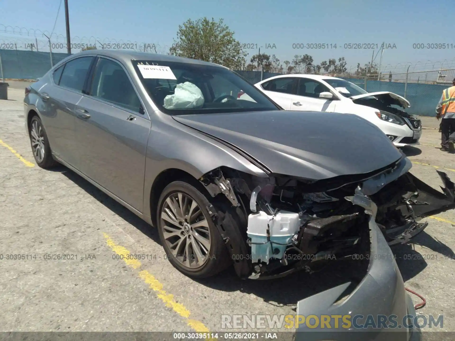 1 Photograph of a damaged car 58ADA1C13MU001641 LEXUS ES 2021