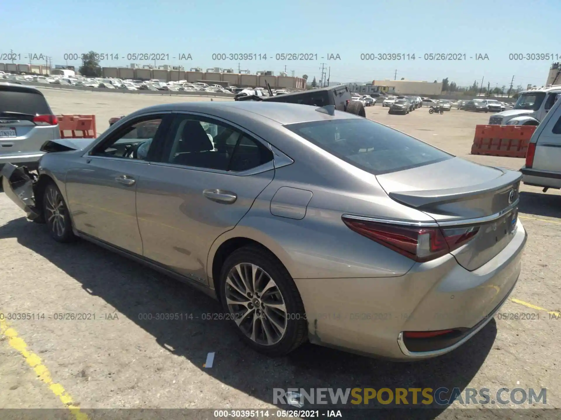 3 Photograph of a damaged car 58ADA1C13MU001641 LEXUS ES 2021