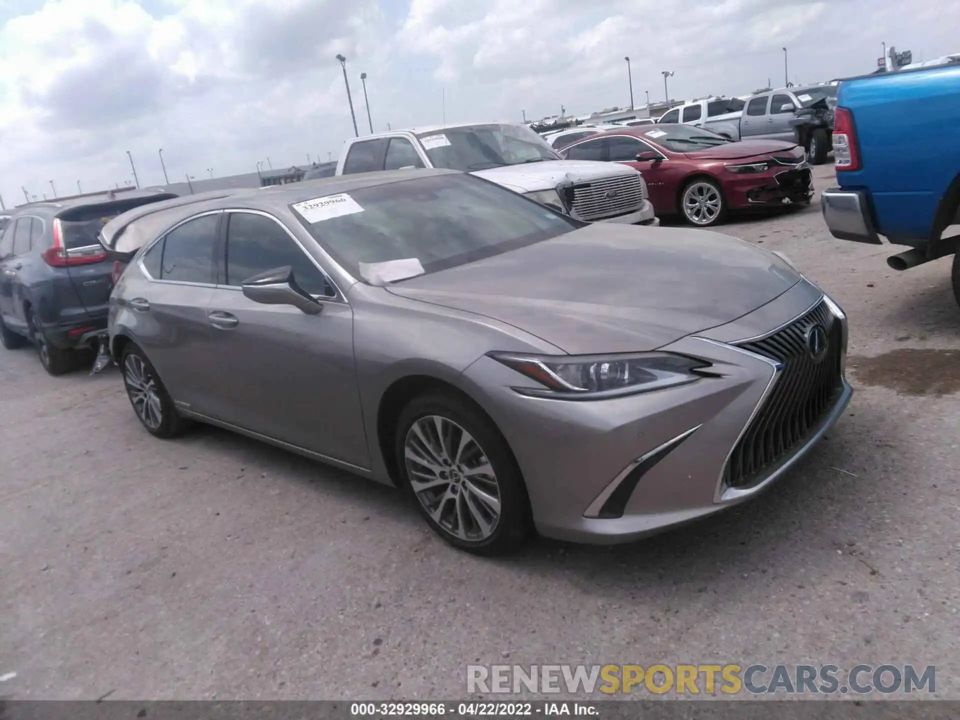 1 Photograph of a damaged car 58ADA1C14MU003334 LEXUS ES 2021